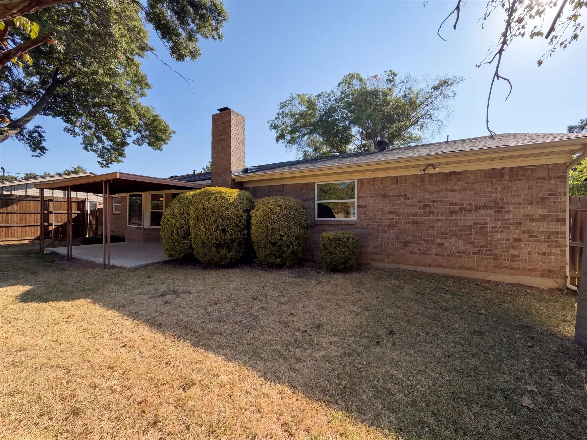 Single Family Residence For Sale in Tarrant County , 2209 Mountainview Drive, Hurst, Texas 76054, 3 Bedroom, 2 Bathroom, 2 Garage spaces, 1,521 Sqft, built in 1973, mls#21389797, Real Estate Agent in Hurst, Homes For Sale in Tarrant county, Homes For Sale in Hurst, Realtor in Hurst Texas, Real Estate Brokerage Independent Realty Texas, Luminita Cordes Realtor