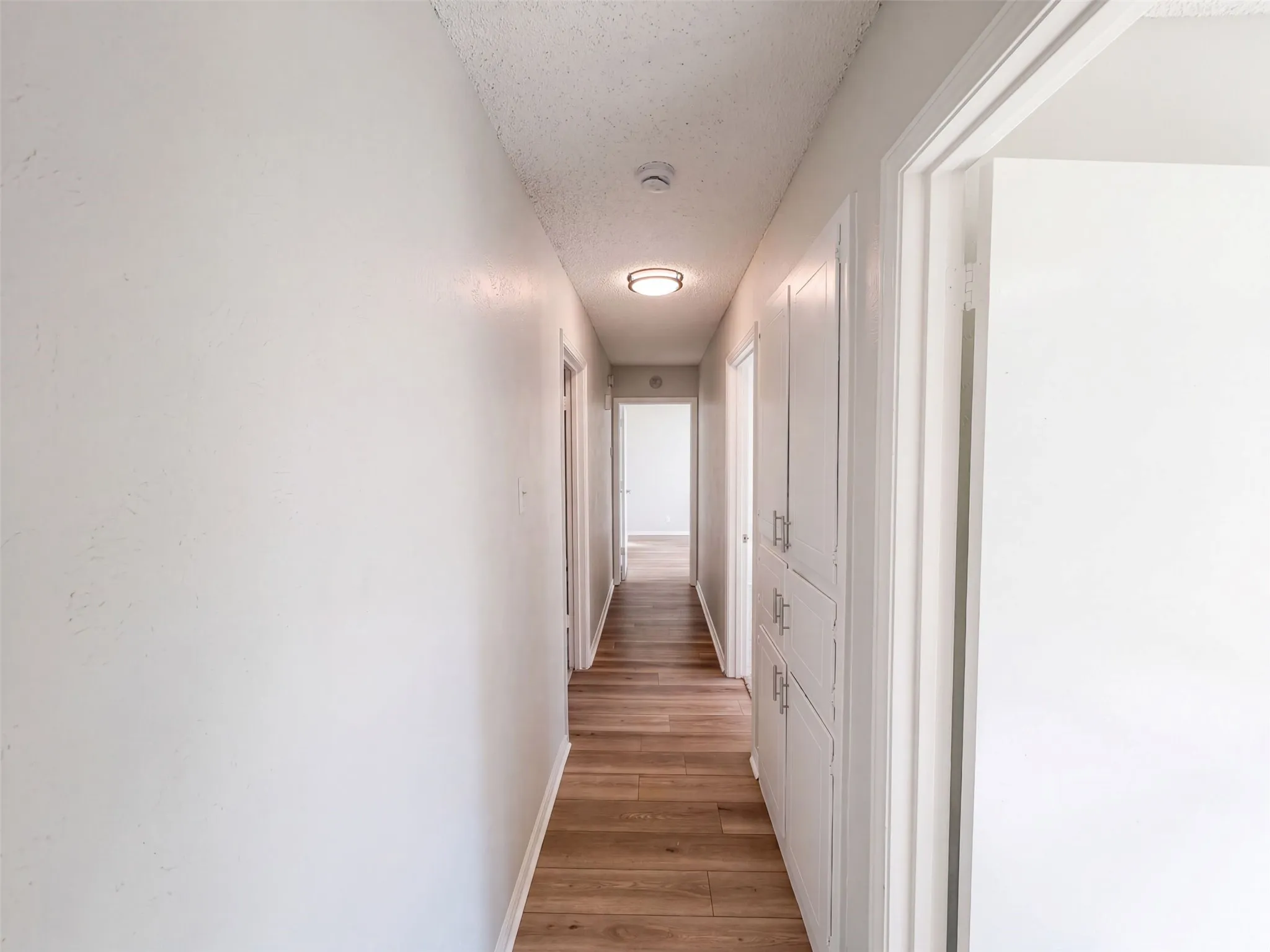 Single Family Residence For Sale in Tarrant County , 2209 Mountainview Drive, Hurst, Texas 76054, 3 Bedroom, 2 Bathroom, 2 Garage spaces, 1,521 Sqft, built in 1973, mls#21389797, Real Estate Agent in Hurst, Homes For Sale in Tarrant county, Homes For Sale in Hurst, Realtor in Hurst Texas, Real Estate Brokerage Independent Realty Texas, Luminita Cordes Realtor