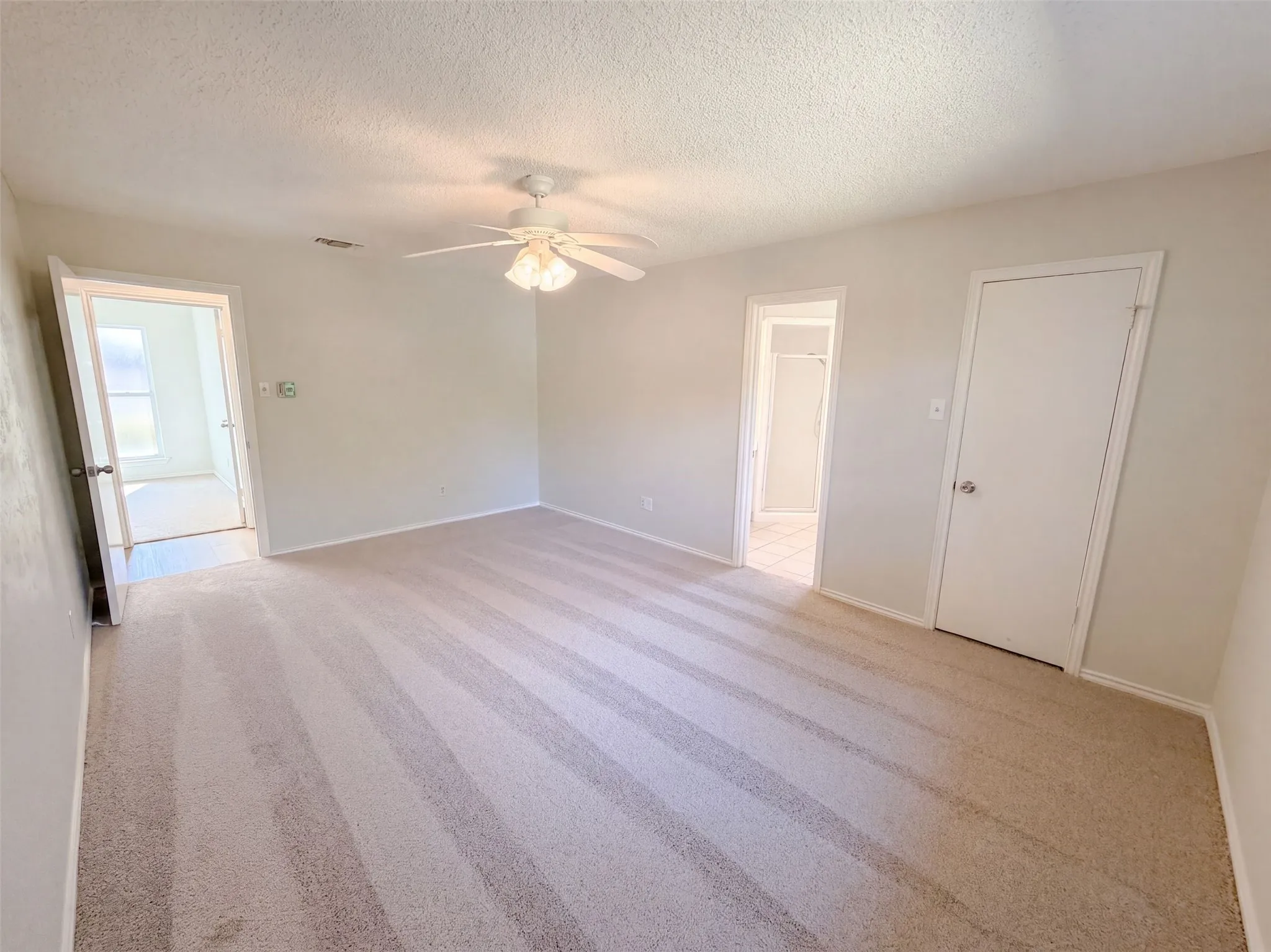 Single Family Residence For Sale in Tarrant County , 2209 Mountainview Drive, Hurst, Texas 76054, 3 Bedroom, 2 Bathroom, 2 Garage spaces, 1,521 Sqft, built in 1973, mls#21389797, Real Estate Agent in Hurst, Homes For Sale in Tarrant county, Homes For Sale in Hurst, Realtor in Hurst Texas, Real Estate Brokerage Independent Realty Texas, Luminita Cordes Realtor