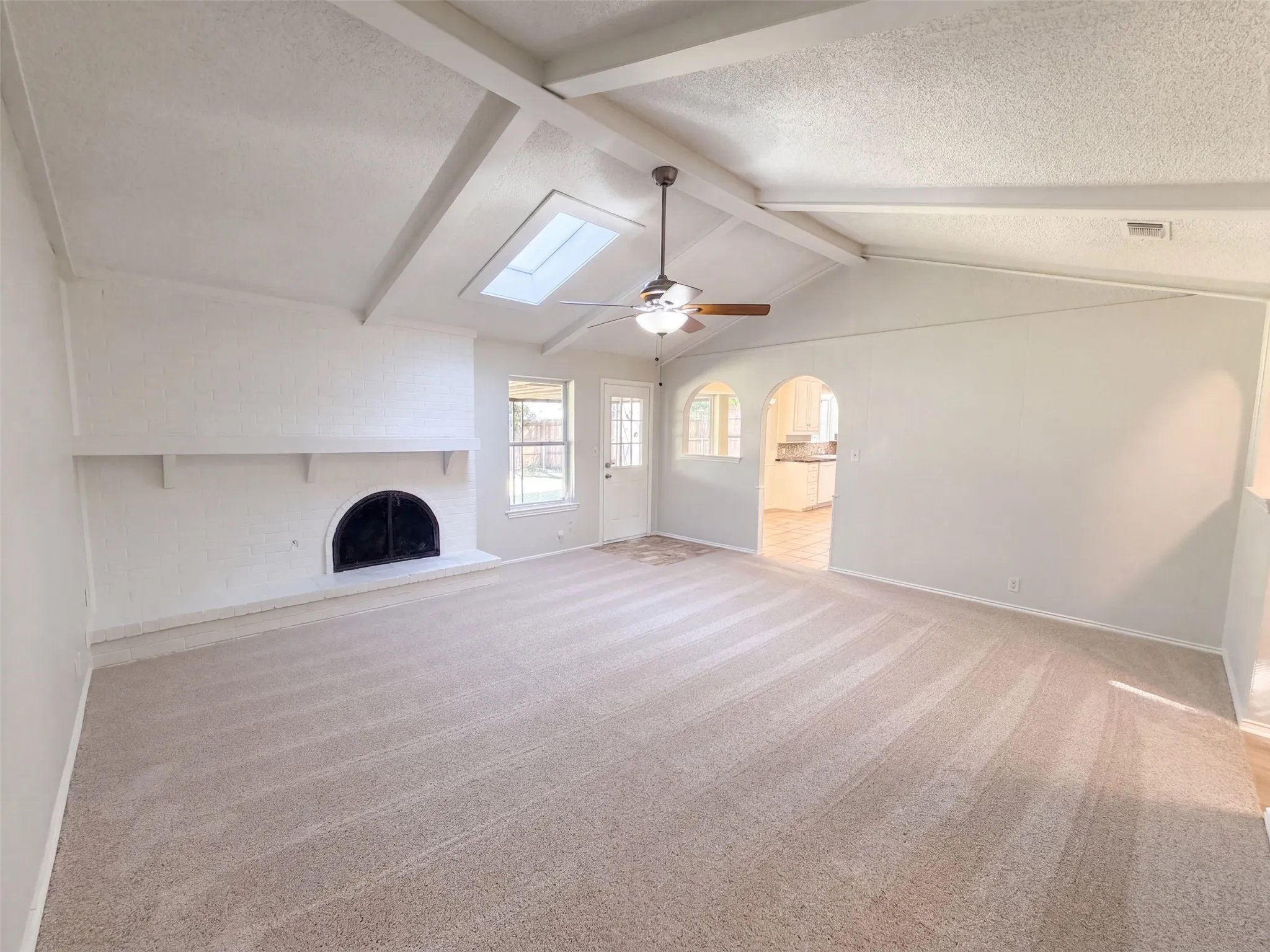 Single Family Residence For Sale in Tarrant County , 2209 Mountainview Drive, Hurst, Texas 76054, 3 Bedroom, 2 Bathroom, 2 Garage spaces, 1,521 Sqft, built in 1973, mls#21389797, Real Estate Agent in Hurst, Homes For Sale in Tarrant county, Homes For Sale in Hurst, Realtor in Hurst Texas, Real Estate Brokerage Independent Realty Texas, Luminita Cordes Realtor