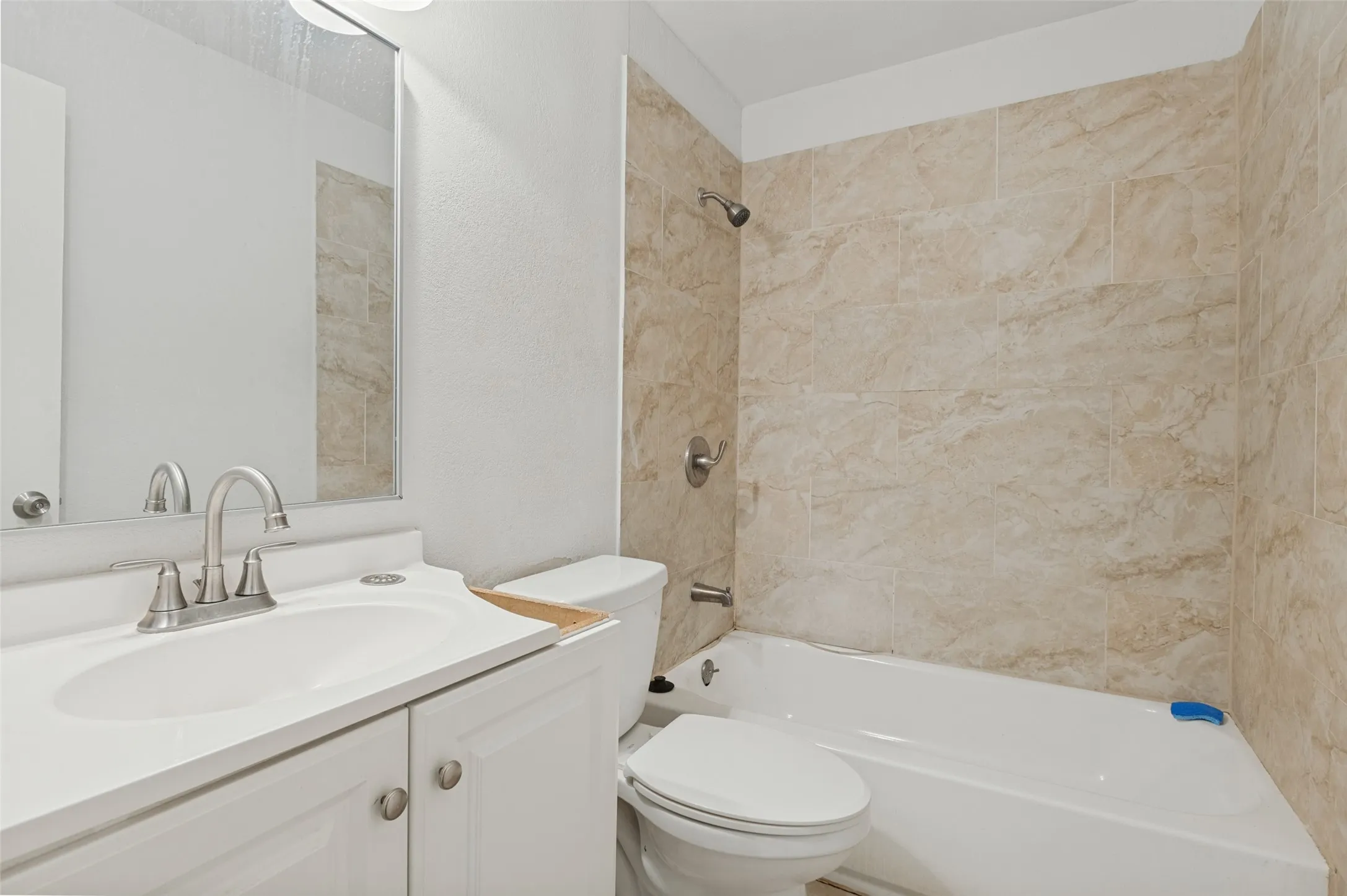 Single Family Residence For Sale in Dallas County , 2860 56th Street, Dallas, Texas 75241, 2 Bedroom, 1 Bathroom, 1 Garage spaces, 1,277 Sqft, built in 1940, mls#21389775, Real Estate Agent in Dallas, Homes For Sale in Dallas county, Homes For Sale in Dallas, Realtor in Dallas Texas, Real Estate Brokerage Independent Realty Texas, Luminita Cordes Realtor