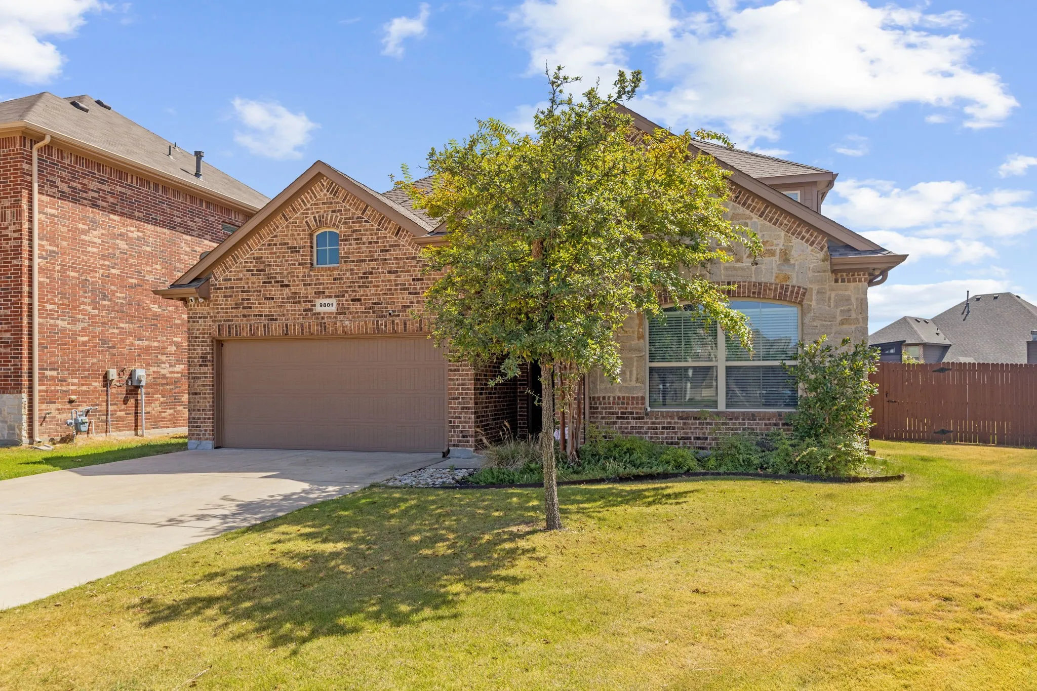 Single Family Residence For Sale in Tarrant County , 9801 Tule Lake Road, Fort Worth, Texas 76177, 4 Bedroom, 3 Bathroom, 2 Garage spaces, 2,752 Sqft, built in 2016, mls#21389782, Real Estate Agent in Fort Worth, Homes For Sale in Tarrant county, Homes For Sale in Fort Worth, Realtor in Fort Worth Texas, Real Estate Brokerage Independent Realty Texas, Luminita Cordes Realtor