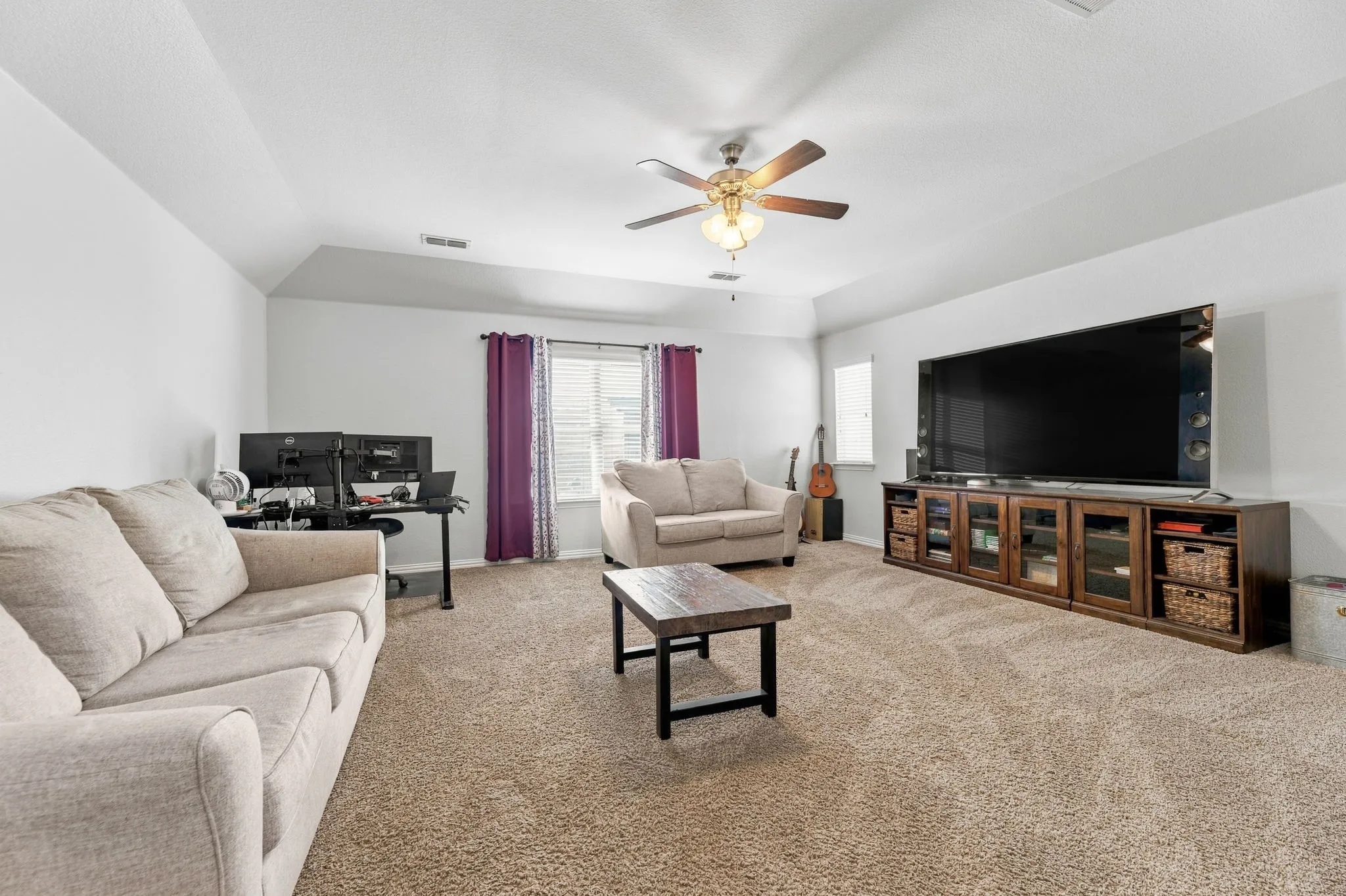 Single Family Residence For Sale in Tarrant County , 9801 Tule Lake Road, Fort Worth, Texas 76177, 4 Bedroom, 3 Bathroom, 2 Garage spaces, 2,752 Sqft, built in 2016, mls#21389782, Real Estate Agent in Fort Worth, Homes For Sale in Tarrant county, Homes For Sale in Fort Worth, Realtor in Fort Worth Texas, Real Estate Brokerage Independent Realty Texas, Luminita Cordes Realtor