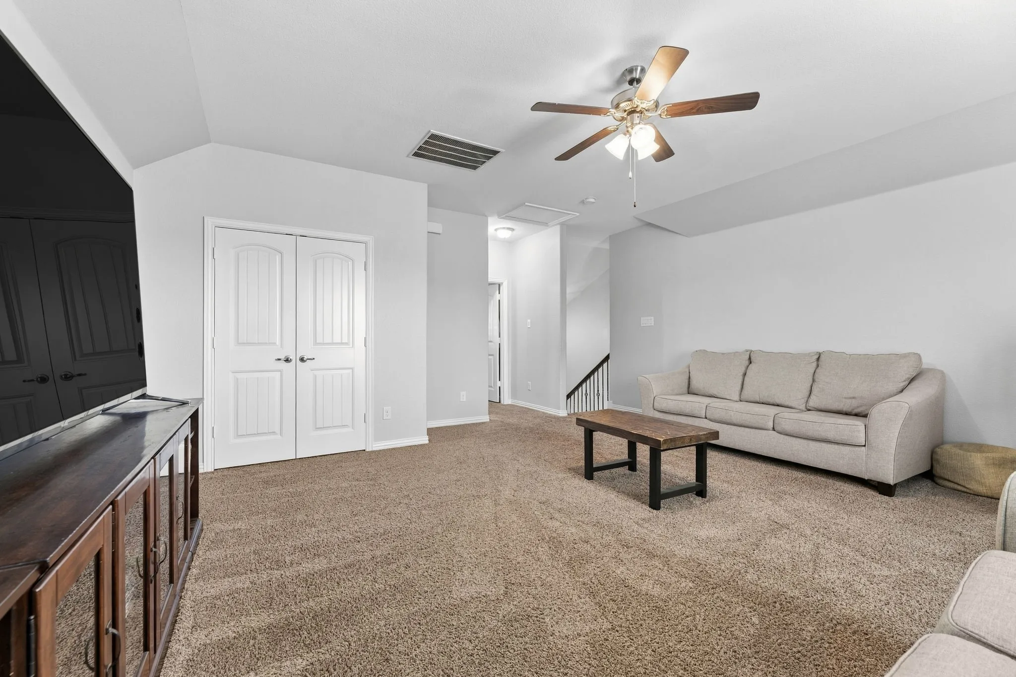Single Family Residence For Sale in Tarrant County , 9801 Tule Lake Road, Fort Worth, Texas 76177, 4 Bedroom, 3 Bathroom, 2 Garage spaces, 2,752 Sqft, built in 2016, mls#21389782, Real Estate Agent in Fort Worth, Homes For Sale in Tarrant county, Homes For Sale in Fort Worth, Realtor in Fort Worth Texas, Real Estate Brokerage Independent Realty Texas, Luminita Cordes Realtor