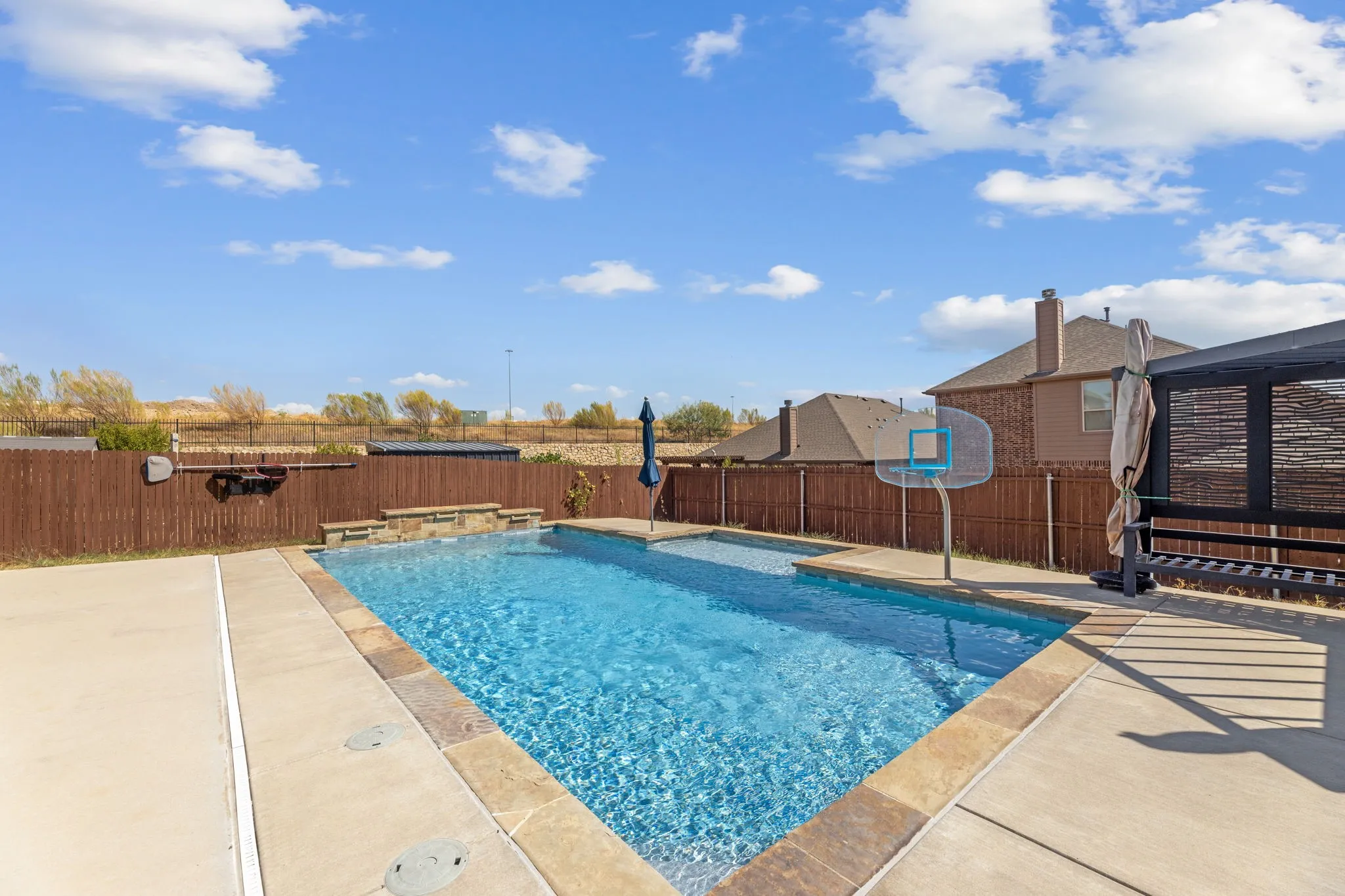 Single Family Residence For Sale in Tarrant County , 9801 Tule Lake Road, Fort Worth, Texas 76177, 4 Bedroom, 3 Bathroom, 2 Garage spaces, 2,752 Sqft, built in 2016, mls#21389782, Real Estate Agent in Fort Worth, Homes For Sale in Tarrant county, Homes For Sale in Fort Worth, Realtor in Fort Worth Texas, Real Estate Brokerage Independent Realty Texas, Luminita Cordes Realtor