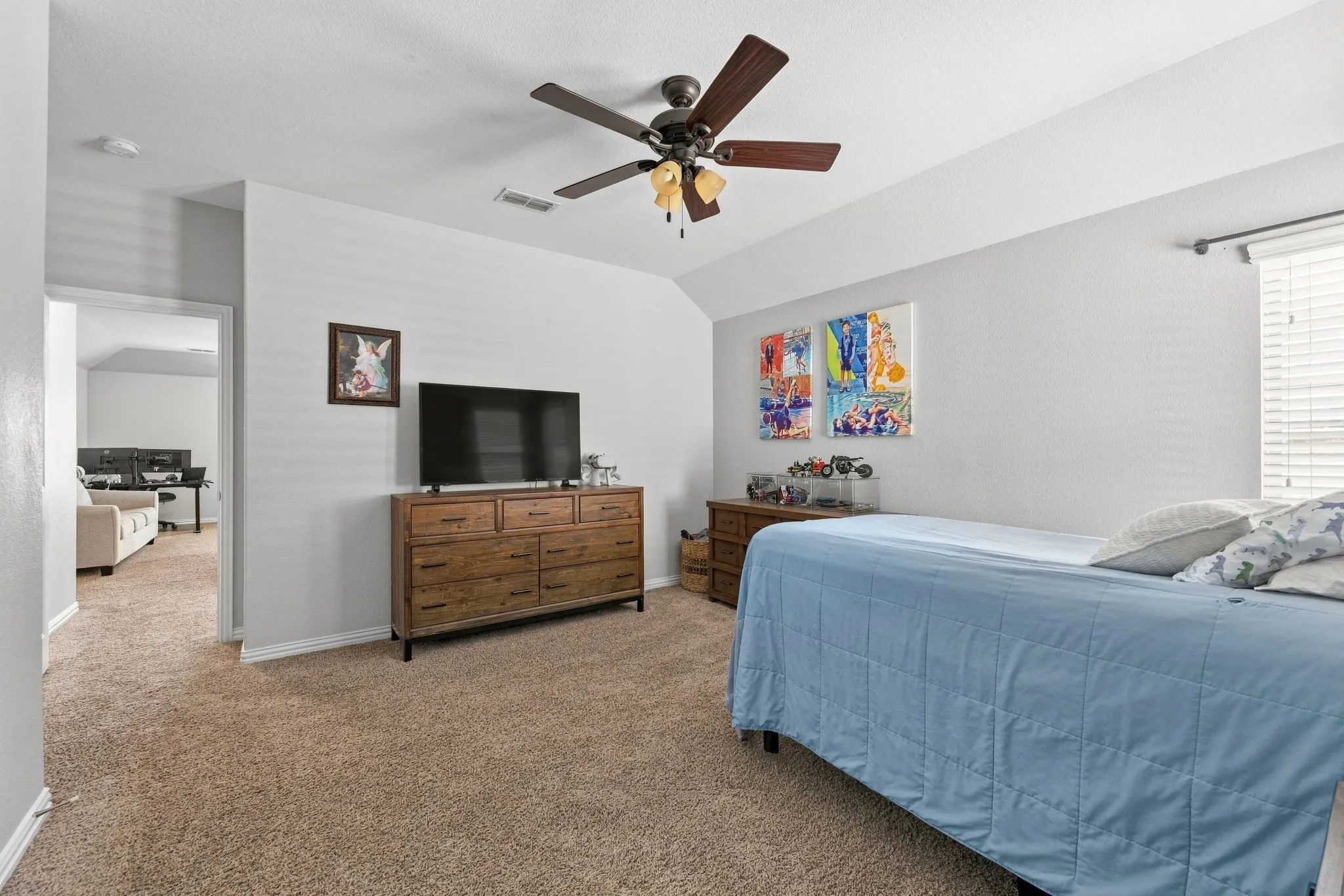 Single Family Residence For Sale in Tarrant County , 9801 Tule Lake Road, Fort Worth, Texas 76177, 4 Bedroom, 3 Bathroom, 2 Garage spaces, 2,752 Sqft, built in 2016, mls#21389782, Real Estate Agent in Fort Worth, Homes For Sale in Tarrant county, Homes For Sale in Fort Worth, Realtor in Fort Worth Texas, Real Estate Brokerage Independent Realty Texas, Luminita Cordes Realtor