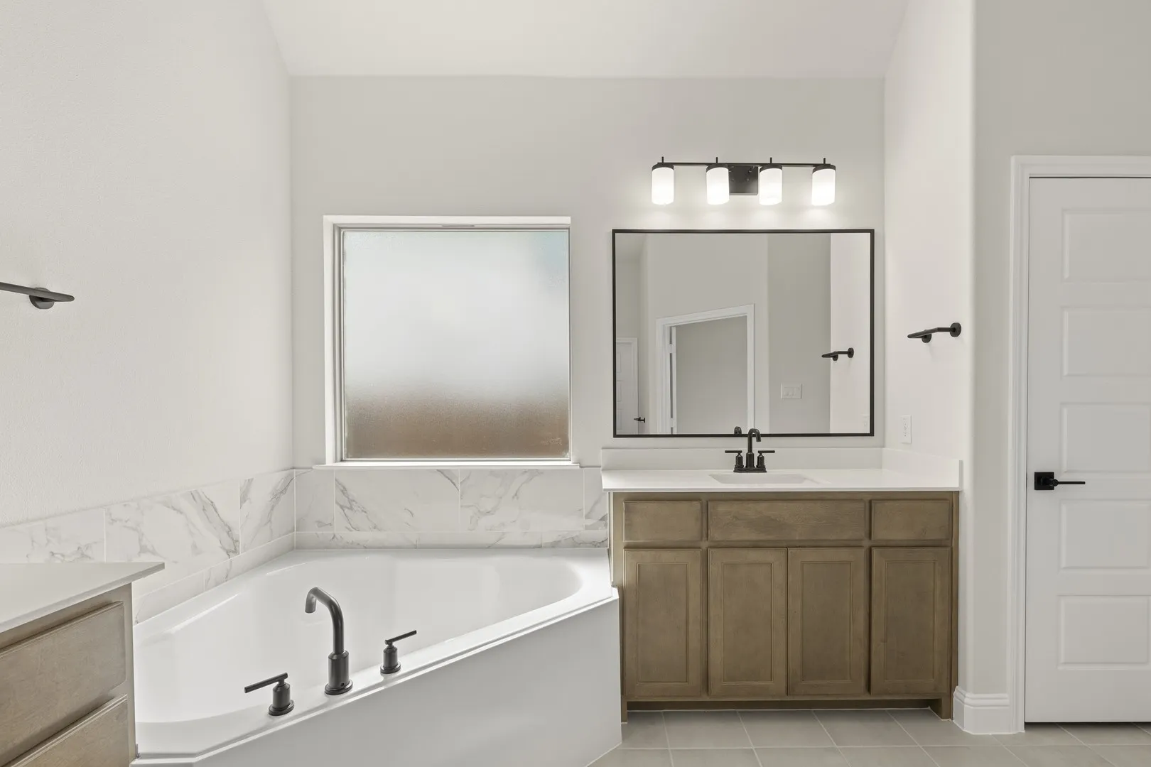 DFW-Lovers Landing-Concept 2370-217 Harmony Avenue-Bath 2-Risewell Homes