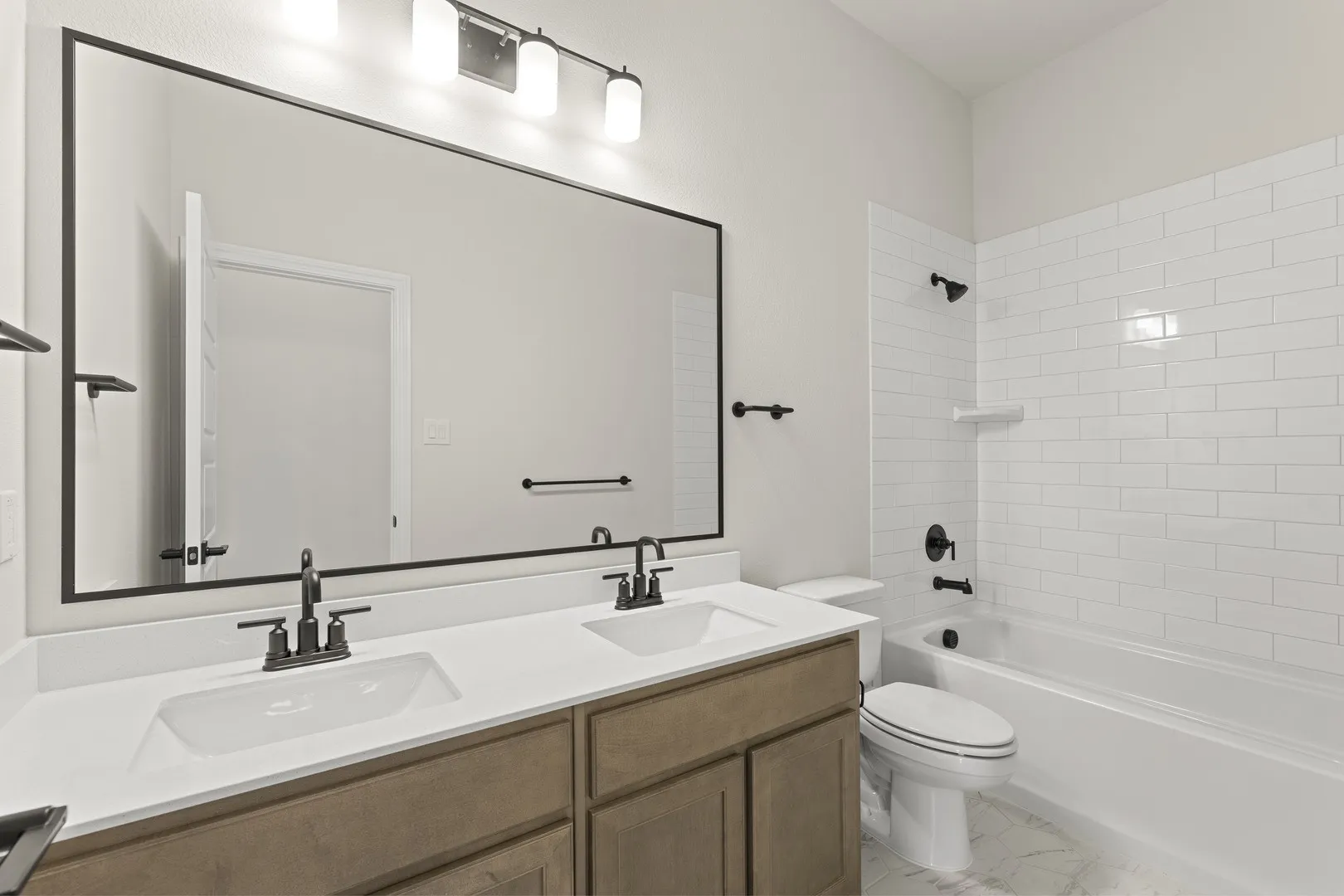 DFW-Lovers Landing-Concept 2370-217 Harmony Avenue-2ND Bath-Risewell Homes