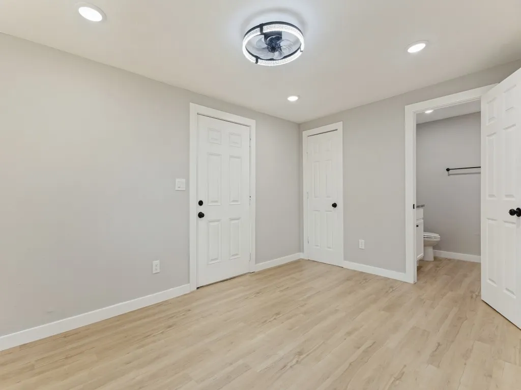 Single Family Residence For Sale in Tarrant County , 5217 Landino Street, Sansom Park, Texas 76114, 3 Bedroom, 2 Bathroom, Garage spaces, 866 Sqft, built in 1952, mls#21389585, Real Estate Agent in Sansom Park, Homes For Sale in Tarrant county, Homes For Sale in Sansom Park, Realtor in Sansom Park Texas, Real Estate Brokerage Independent Realty Texas, Luminita Cordes Realtor