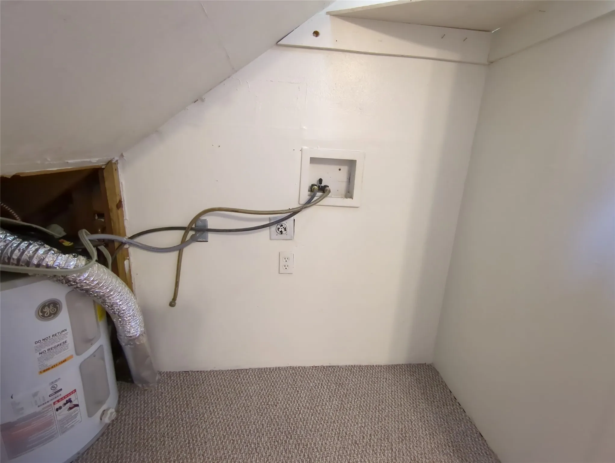 Apartment For Rent in Dallas County , 5730 Martel Avenue 108, Dallas, Texas 75206, 2 Bedroom, 2 Bathroom, Garage spaces, 1,050 Sqft, built in 1962, mls#21389812, Real Estate Agent in Dallas, Homes For Rent in Dallas county, Homes For Rent in Dallas, Realtor in Dallas Texas, Real Estate Brokerage Independent Realty Texas, Luminita Cordes Realtor