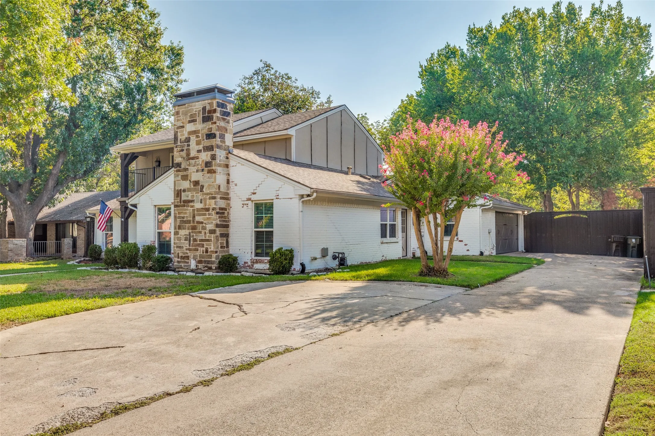 Single Family Residence For Rent in Collin County , 3108 Rockbrook Drive, Plano, Texas 75074, 4 Bedroom, 3 Bathroom, 2 Garage spaces, 2,581 Sqft, built in 1971, mls#21389814, Real Estate Agent in Plano, Homes For Rent in Collin county, Homes For Rent in Plano, Realtor in Plano Texas, Real Estate Brokerage Independent Realty Texas, Luminita Cordes Realtor