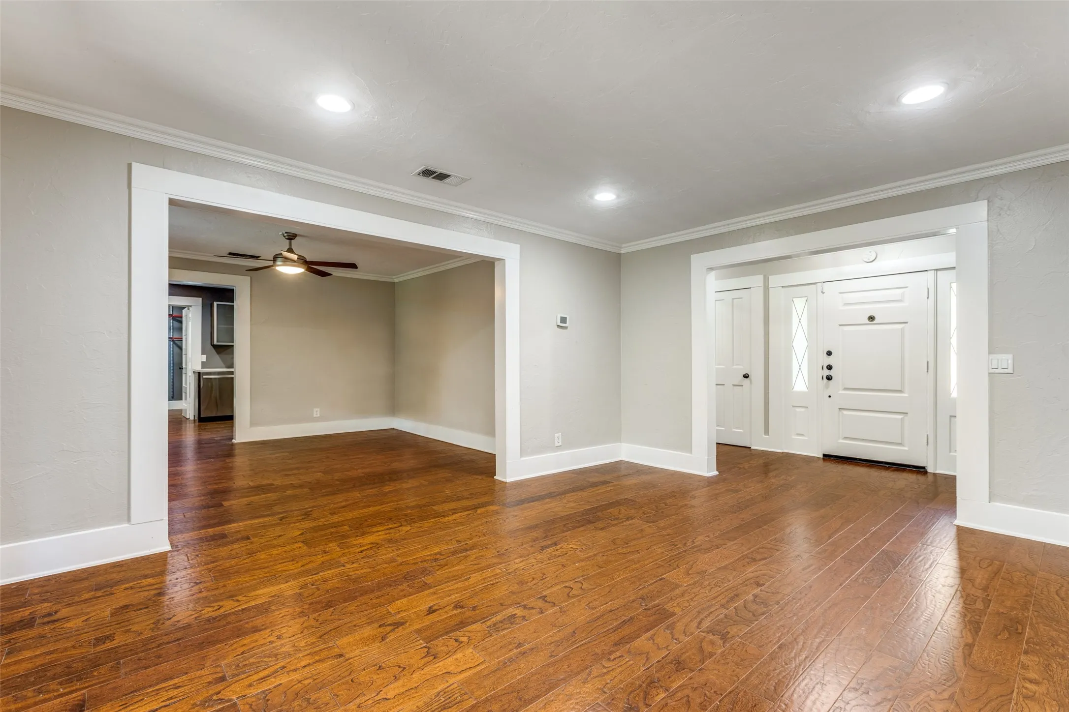 Single Family Residence For Rent in Collin County , 3108 Rockbrook Drive, Plano, Texas 75074, 4 Bedroom, 3 Bathroom, 2 Garage spaces, 2,581 Sqft, built in 1971, mls#21389814, Real Estate Agent in Plano, Homes For Rent in Collin county, Homes For Rent in Plano, Realtor in Plano Texas, Real Estate Brokerage Independent Realty Texas, Luminita Cordes Realtor
