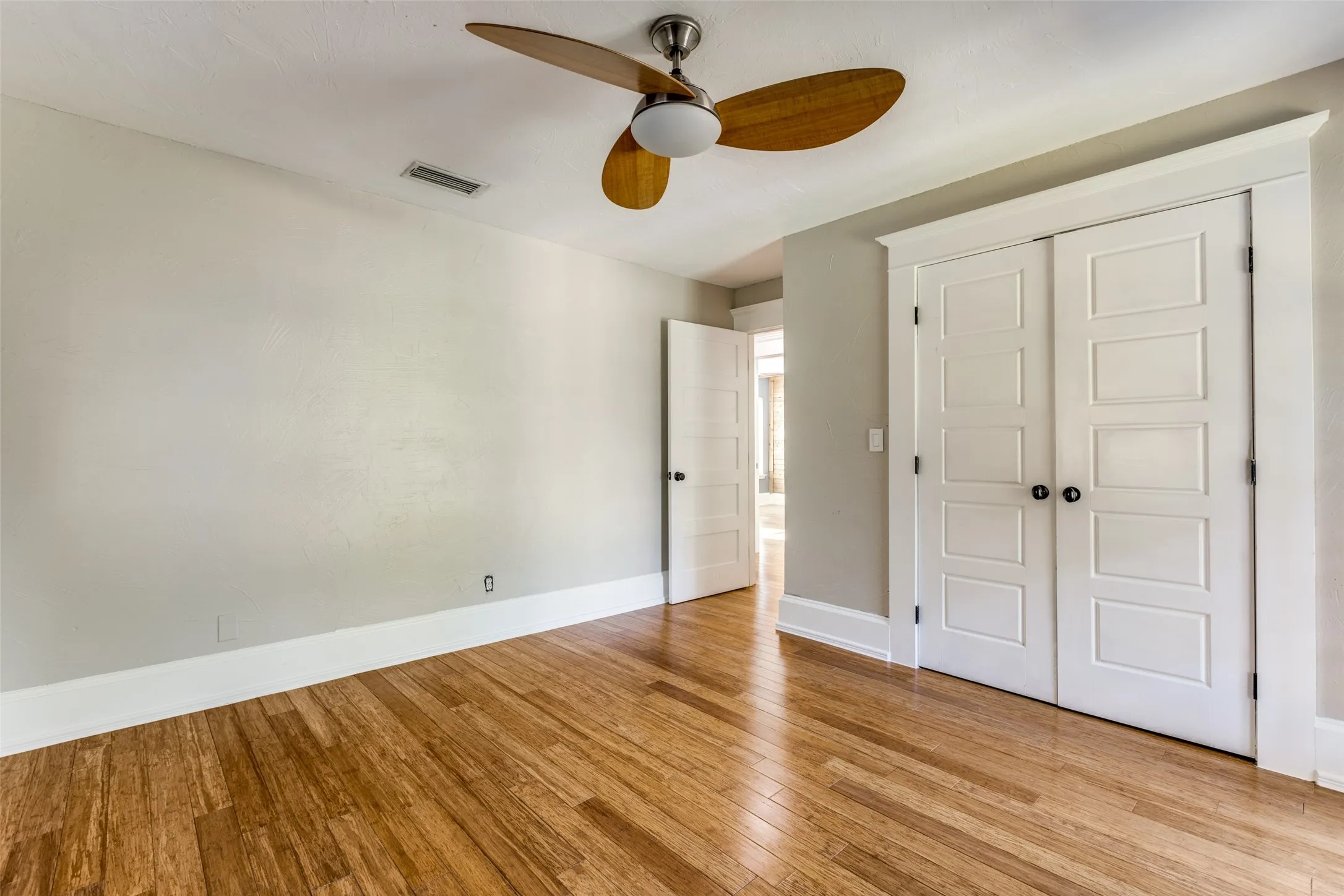 Single Family Residence For Rent in Collin County , 3108 Rockbrook Drive, Plano, Texas 75074, 4 Bedroom, 3 Bathroom, 2 Garage spaces, 2,581 Sqft, built in 1971, mls#21389814, Real Estate Agent in Plano, Homes For Rent in Collin county, Homes For Rent in Plano, Realtor in Plano Texas, Real Estate Brokerage Independent Realty Texas, Luminita Cordes Realtor