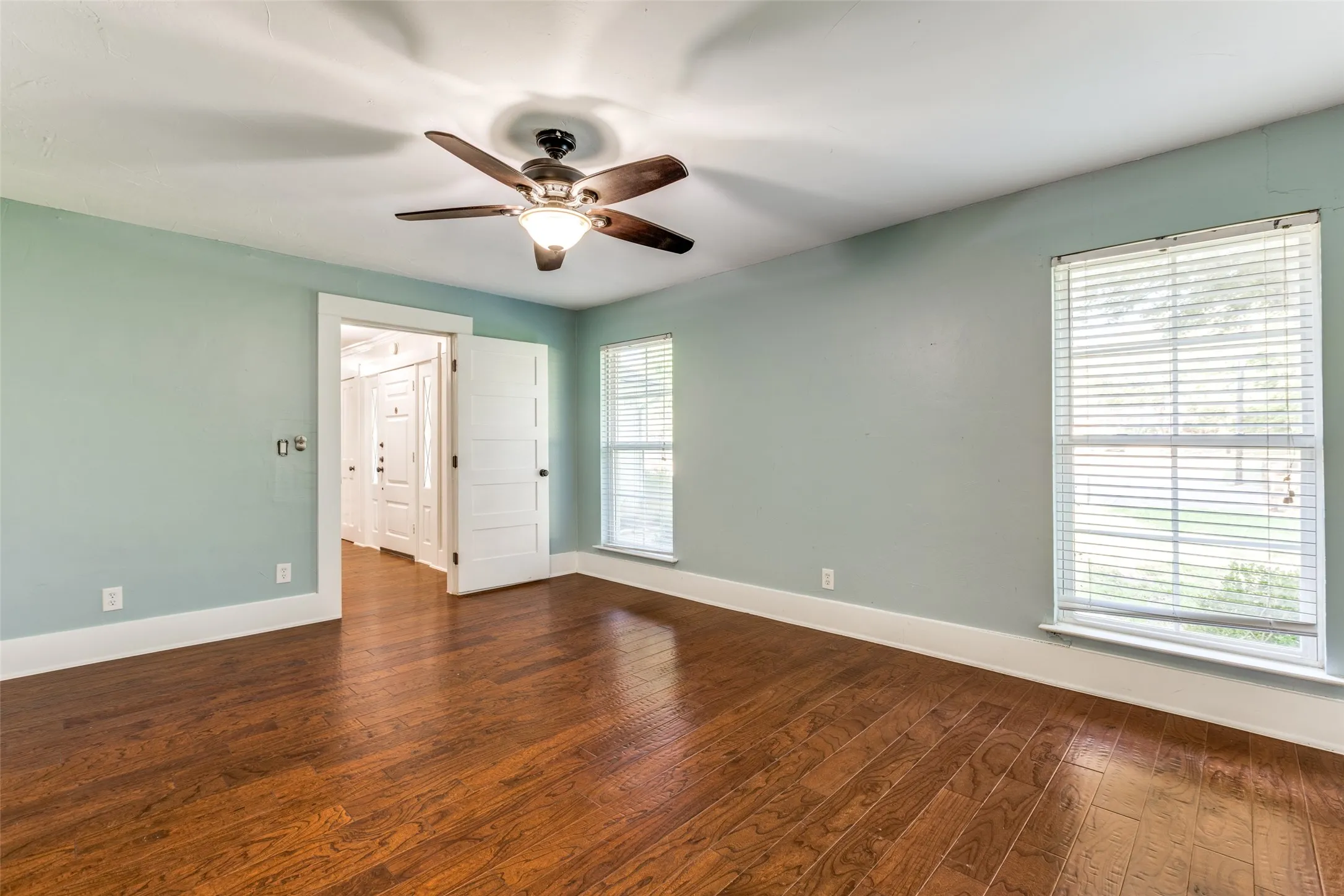 Single Family Residence For Rent in Collin County , 3108 Rockbrook Drive, Plano, Texas 75074, 4 Bedroom, 3 Bathroom, 2 Garage spaces, 2,581 Sqft, built in 1971, mls#21389814, Real Estate Agent in Plano, Homes For Rent in Collin county, Homes For Rent in Plano, Realtor in Plano Texas, Real Estate Brokerage Independent Realty Texas, Luminita Cordes Realtor