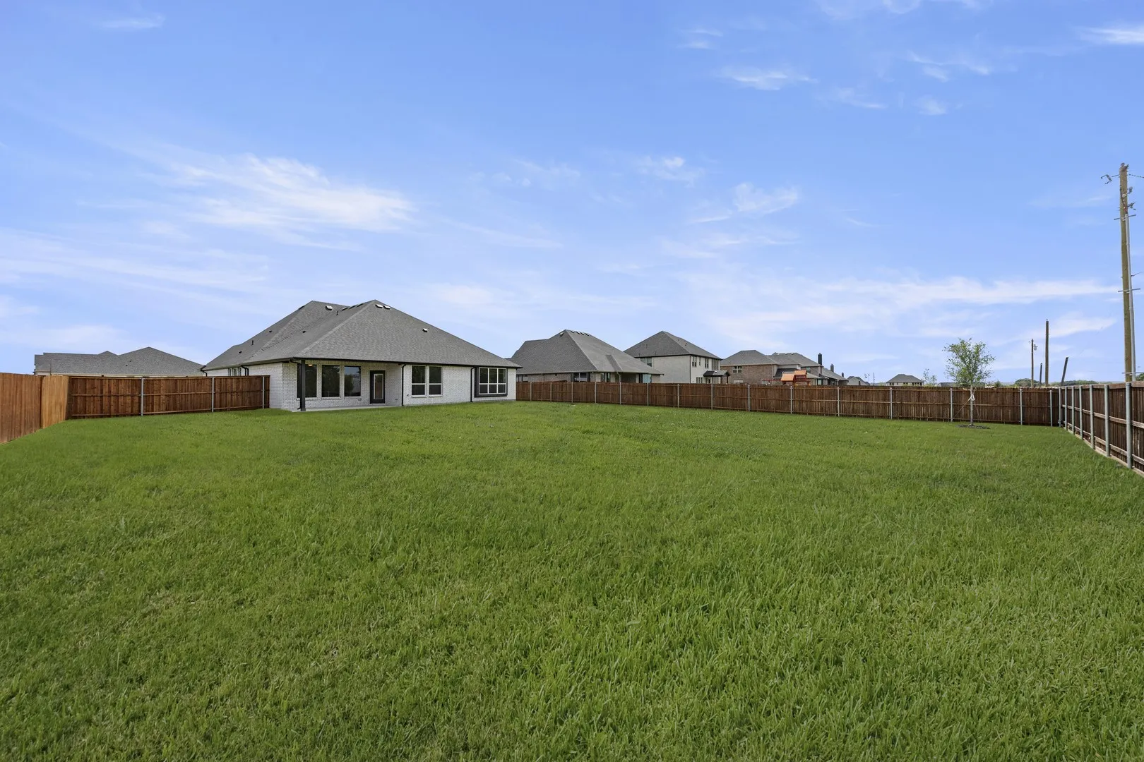 DFW-Lovers Landing-Concept 2464-219 Harmony Avenue-Back 2-Risewell Homes