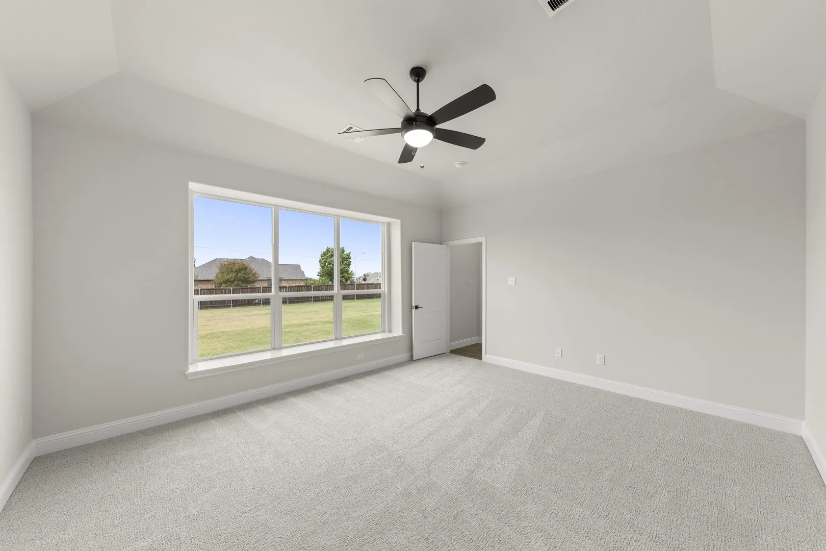 DFW-Lovers Landing-Concept 2464-219 Harmony Avenue-Primary-Risewell Homes