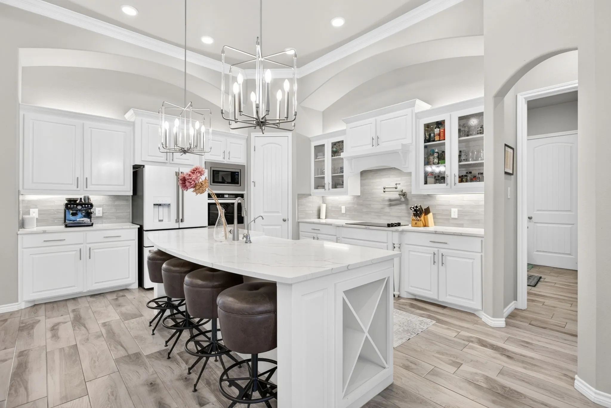 Single Family Residence For Sale in Hood County , 133 Helton Drive, Granbury, Texas 76049, 4 Bedroom, 3 Bathroom, 3 Garage spaces, 2,981 Sqft, built in 2022, mls#21389125, Real Estate Agent in Granbury, Homes For Sale in Hood county, Homes For Sale in Granbury, Realtor in Granbury Texas, Real Estate Brokerage Independent Realty Texas, Luminita Cordes Realtor