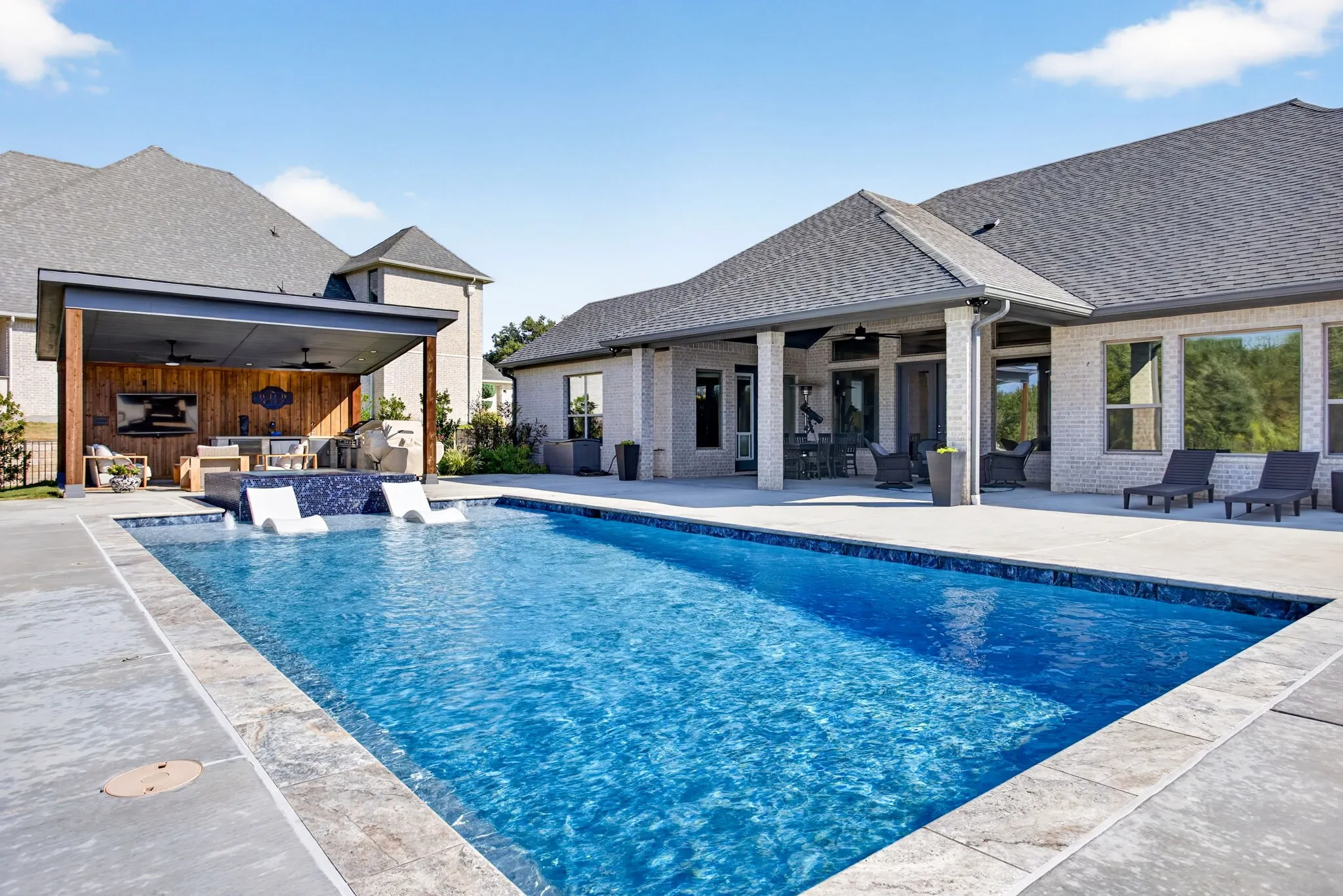 Single Family Residence For Sale in Hood County , 133 Helton Drive, Granbury, Texas 76049, 4 Bedroom, 3 Bathroom, 3 Garage spaces, 2,981 Sqft, built in 2022, mls#21389125, Real Estate Agent in Granbury, Homes For Sale in Hood county, Homes For Sale in Granbury, Realtor in Granbury Texas, Real Estate Brokerage Independent Realty Texas, Luminita Cordes Realtor