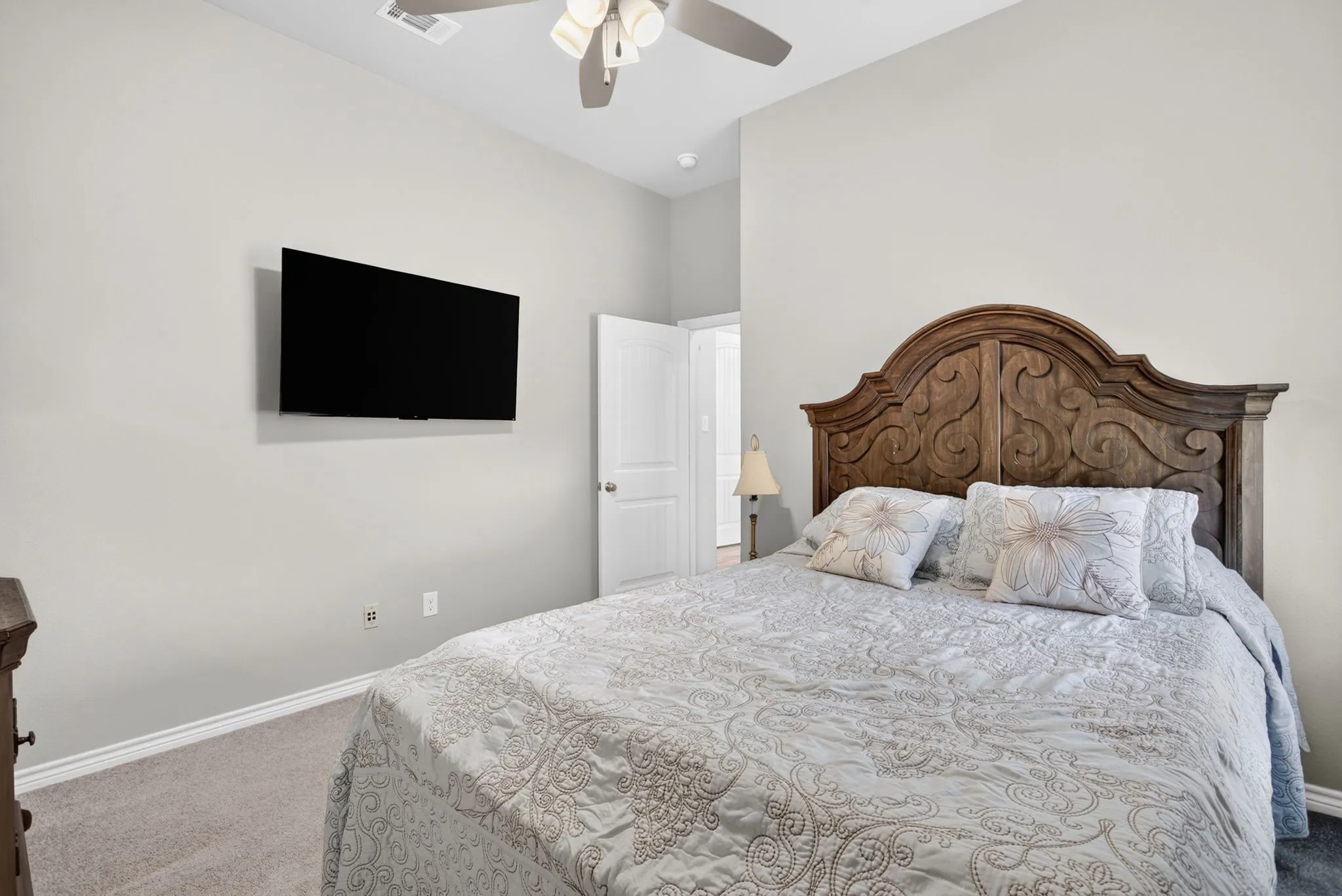 Single Family Residence For Sale in Hood County , 133 Helton Drive, Granbury, Texas 76049, 4 Bedroom, 3 Bathroom, 3 Garage spaces, 2,981 Sqft, built in 2022, mls#21389125, Real Estate Agent in Granbury, Homes For Sale in Hood county, Homes For Sale in Granbury, Realtor in Granbury Texas, Real Estate Brokerage Independent Realty Texas, Luminita Cordes Realtor