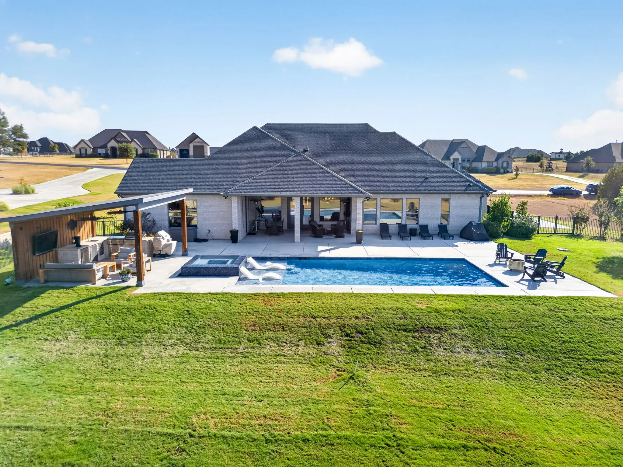 Single Family Residence For Sale in Hood County , 133 Helton Drive, Granbury, Texas 76049, 4 Bedroom, 3 Bathroom, 3 Garage spaces, 2,981 Sqft, built in 2022, mls#21389125, Real Estate Agent in Granbury, Homes For Sale in Hood county, Homes For Sale in Granbury, Realtor in Granbury Texas, Real Estate Brokerage Independent Realty Texas, Luminita Cordes Realtor
