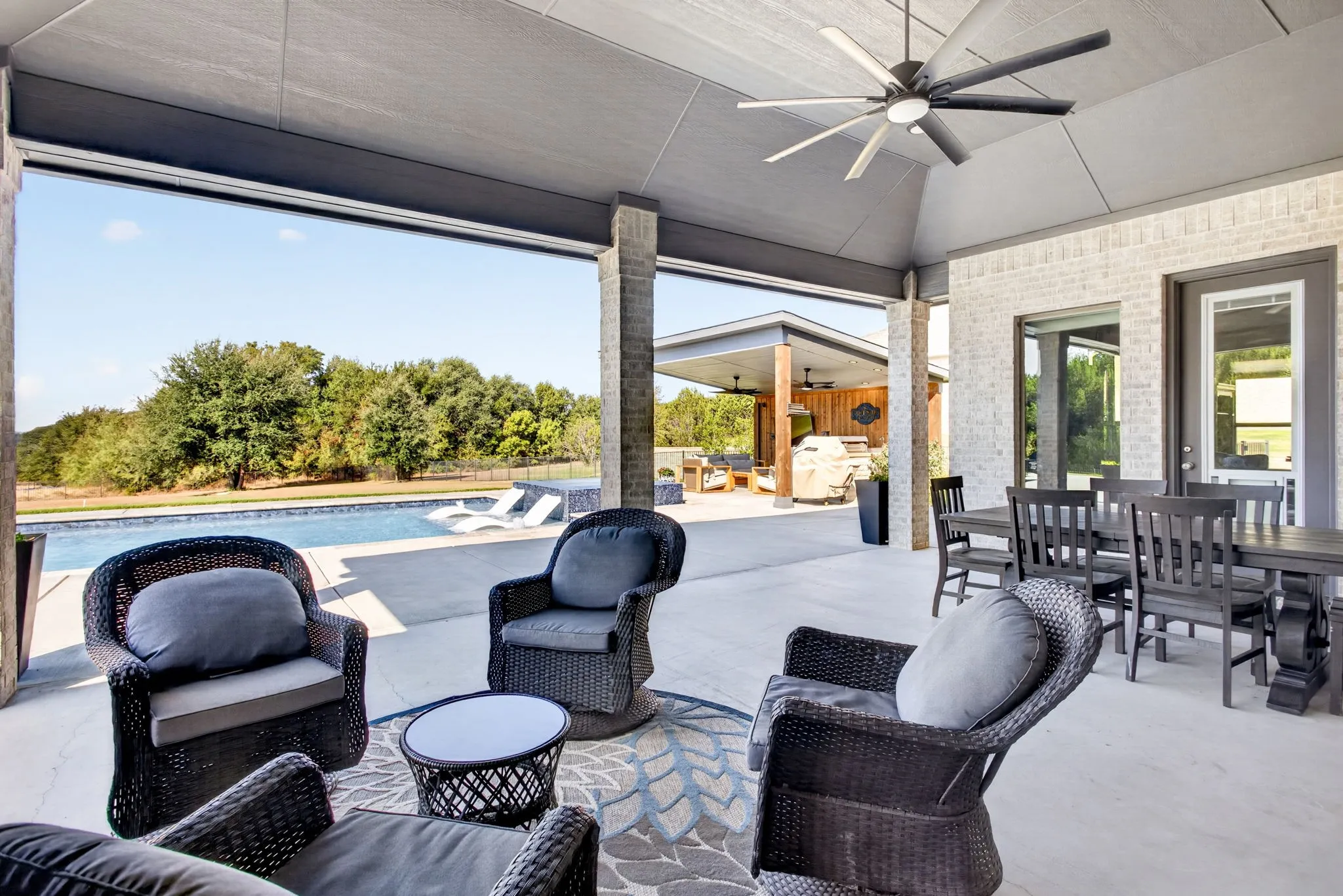 Single Family Residence For Sale in Hood County , 133 Helton Drive, Granbury, Texas 76049, 4 Bedroom, 3 Bathroom, 3 Garage spaces, 2,981 Sqft, built in 2022, mls#21389125, Real Estate Agent in Granbury, Homes For Sale in Hood county, Homes For Sale in Granbury, Realtor in Granbury Texas, Real Estate Brokerage Independent Realty Texas, Luminita Cordes Realtor