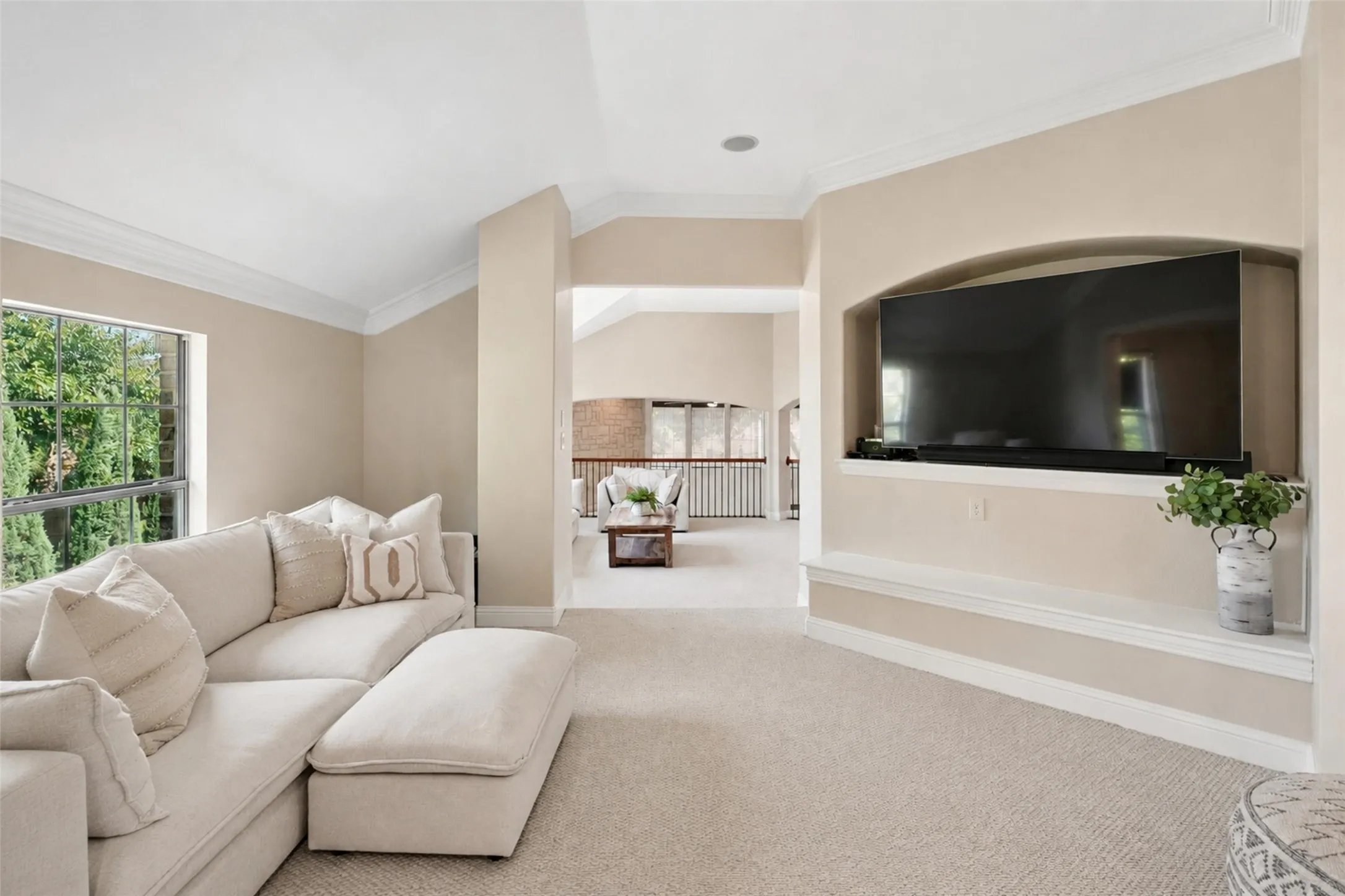 Single Family Residence For Sale in Dallas County , 8319 Midway Road, Dallas, Texas 75209, 5 Bedroom, 6 Bathroom, 2 Garage spaces, 5,237 Sqft, built in 2005, mls#21389811, Real Estate Agent in Dallas, Homes For Sale in Dallas county, Homes For Sale in Dallas, Realtor in Dallas Texas, Real Estate Brokerage Independent Realty Texas, Luminita Cordes Realtor
