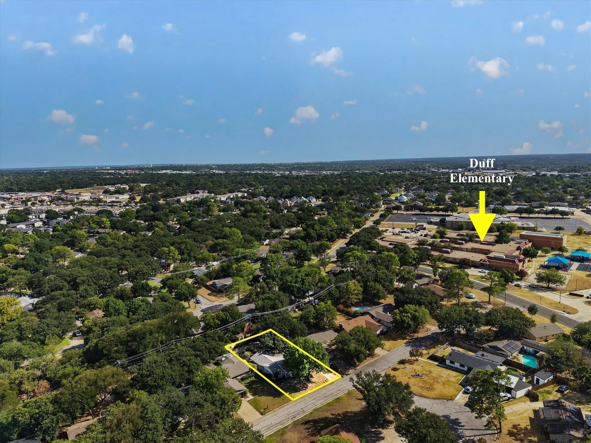 Walking distance to Duff Elementary, Woodland West Park, Dottie Lynn Recreation Center, and the soon to be completed brand new Woodland West Pool