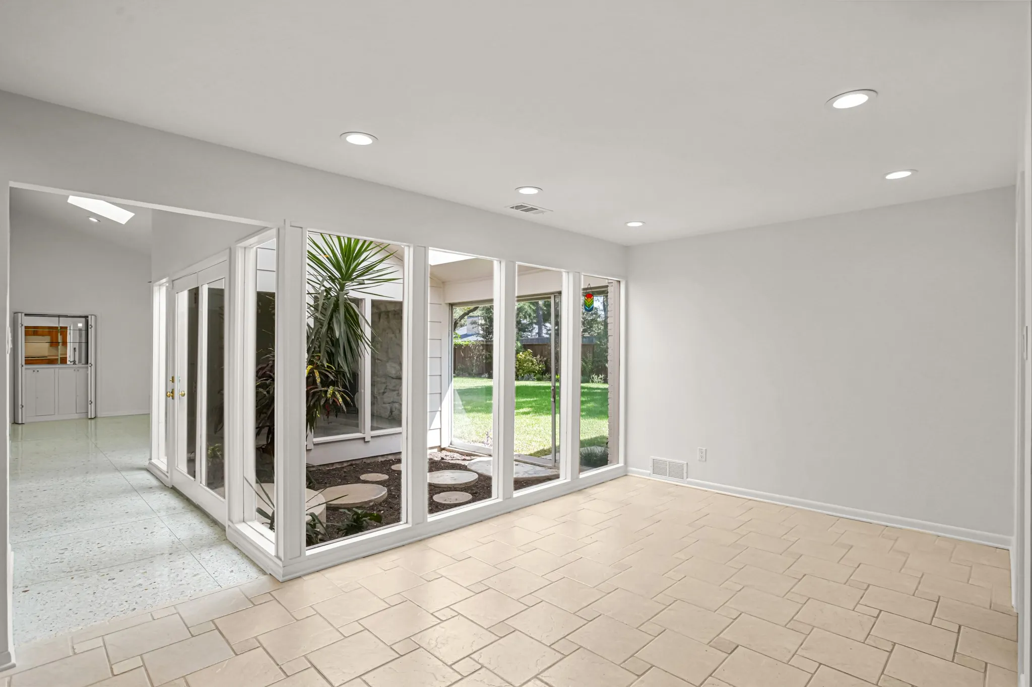 The perfect room to start your day!