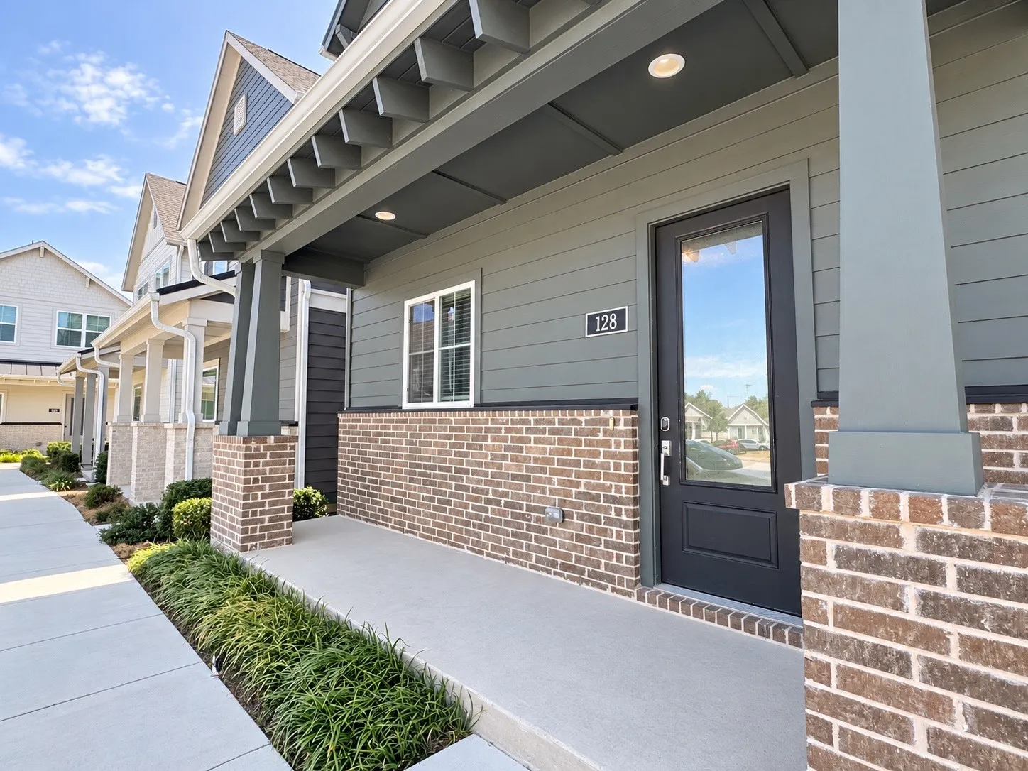 Apartment For Rent in Tarrant County , 760 W Bedford Euless Road 128, Hurst, Texas 76053, 3 Bedroom, 3 Bathroom, Garage spaces, 2,350 Sqft, built in 2023, mls#21379031, Real Estate Agent in Hurst, Homes For Rent in Tarrant county, Homes For Rent in Hurst, Realtor in Hurst Texas, Real Estate Brokerage Independent Realty Texas, Luminita Cordes Realtor