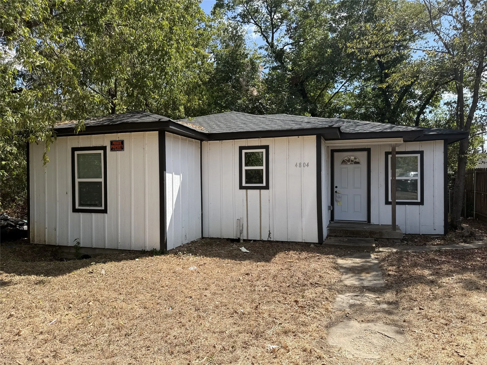 Single Family Residence For Sale in Dallas County , 4804 Baldwin Street, Dallas, Texas 75210, 3 Bedroom, 2 Bathroom, Garage spaces, 888 Sqft, built in 1956, mls#21389354, Real Estate Agent in Dallas, Homes For Sale in Dallas county, Homes For Sale in Dallas, Realtor in Dallas Texas, Real Estate Brokerage Independent Realty Texas, Luminita Cordes Realtor