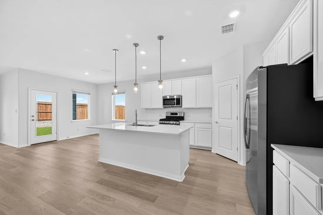 2636 Glacier Road ~ Ready Now