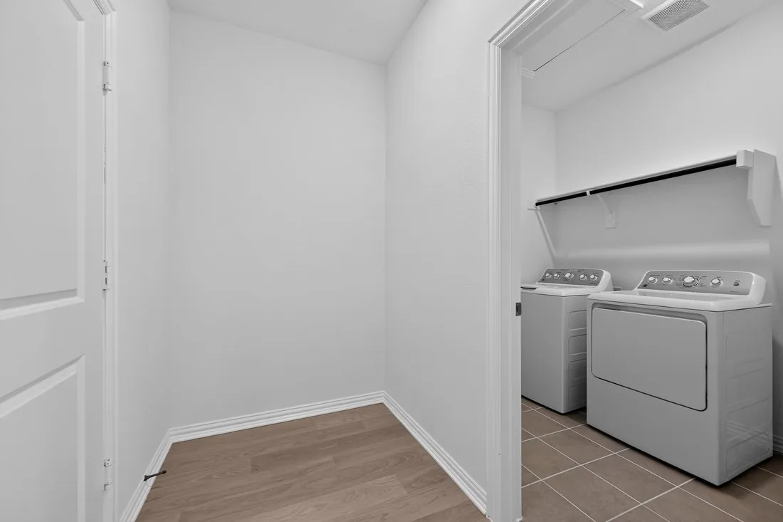 2636 Glacier Road ~ Ready Now