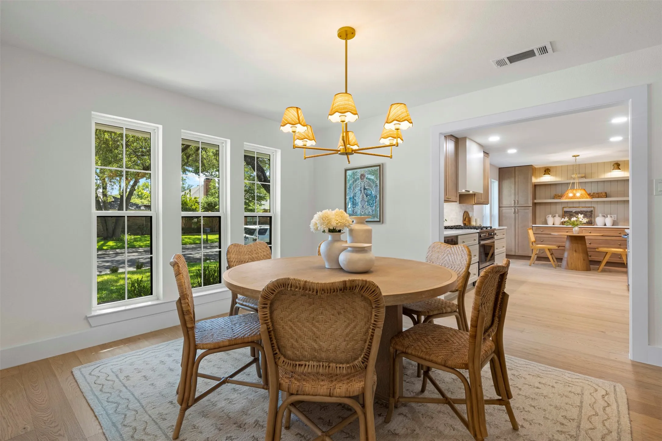 Single Family Residence For Sale in Collin County , 6427 Mimms Drive, Dallas, Texas 75252, 4 Bedroom, 3 Bathroom, 2 Garage spaces, 2,459 Sqft, built in 1981, mls#21389331, Real Estate Agent in Dallas, Homes For Sale in Collin county, Homes For Sale in Dallas, Realtor in Dallas Texas, Real Estate Brokerage Independent Realty Texas, Luminita Cordes Realtor