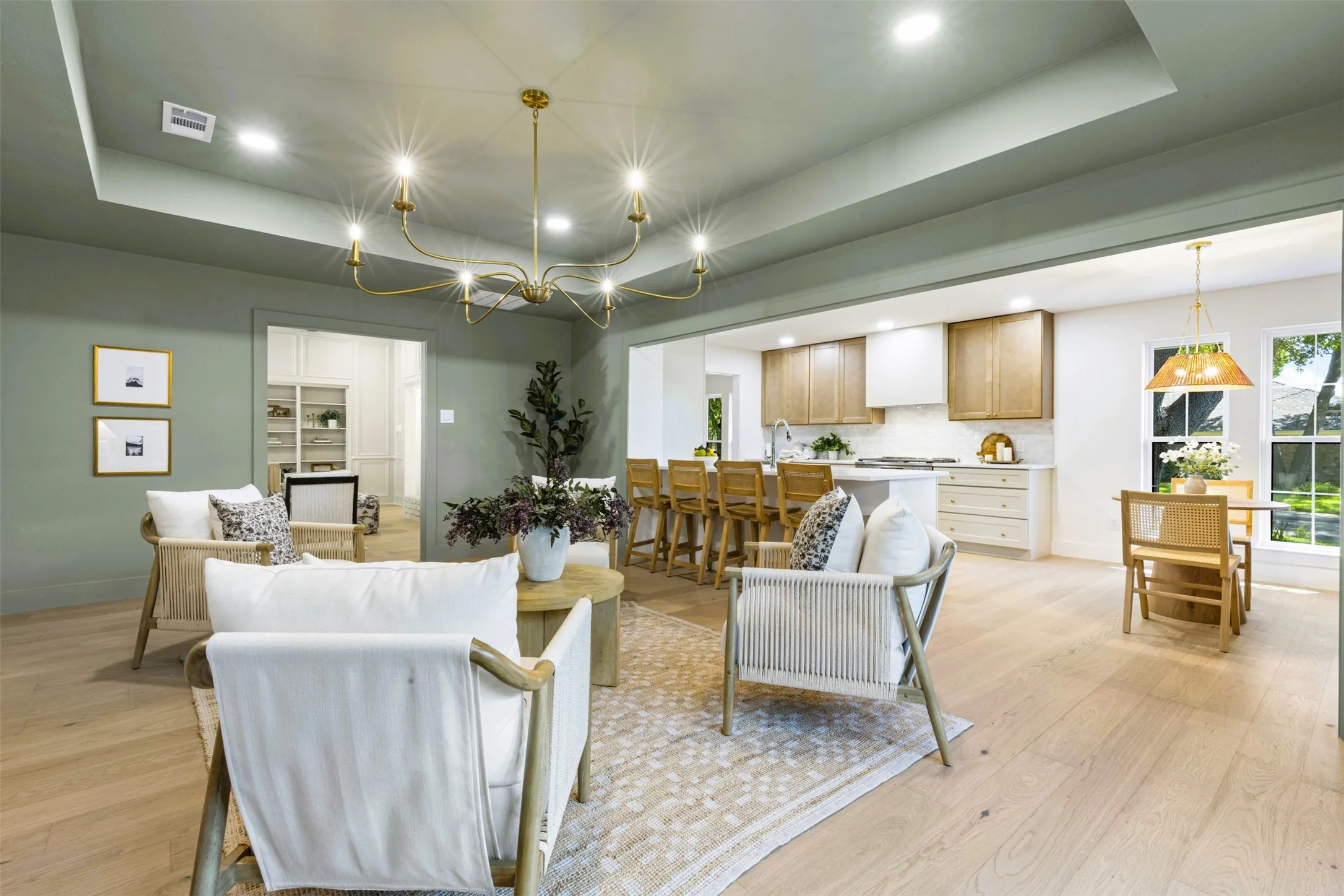 Single Family Residence For Sale in Collin County , 6427 Mimms Drive, Dallas, Texas 75252, 4 Bedroom, 3 Bathroom, 2 Garage spaces, 2,459 Sqft, built in 1981, mls#21389331, Real Estate Agent in Dallas, Homes For Sale in Collin county, Homes For Sale in Dallas, Realtor in Dallas Texas, Real Estate Brokerage Independent Realty Texas, Luminita Cordes Realtor
