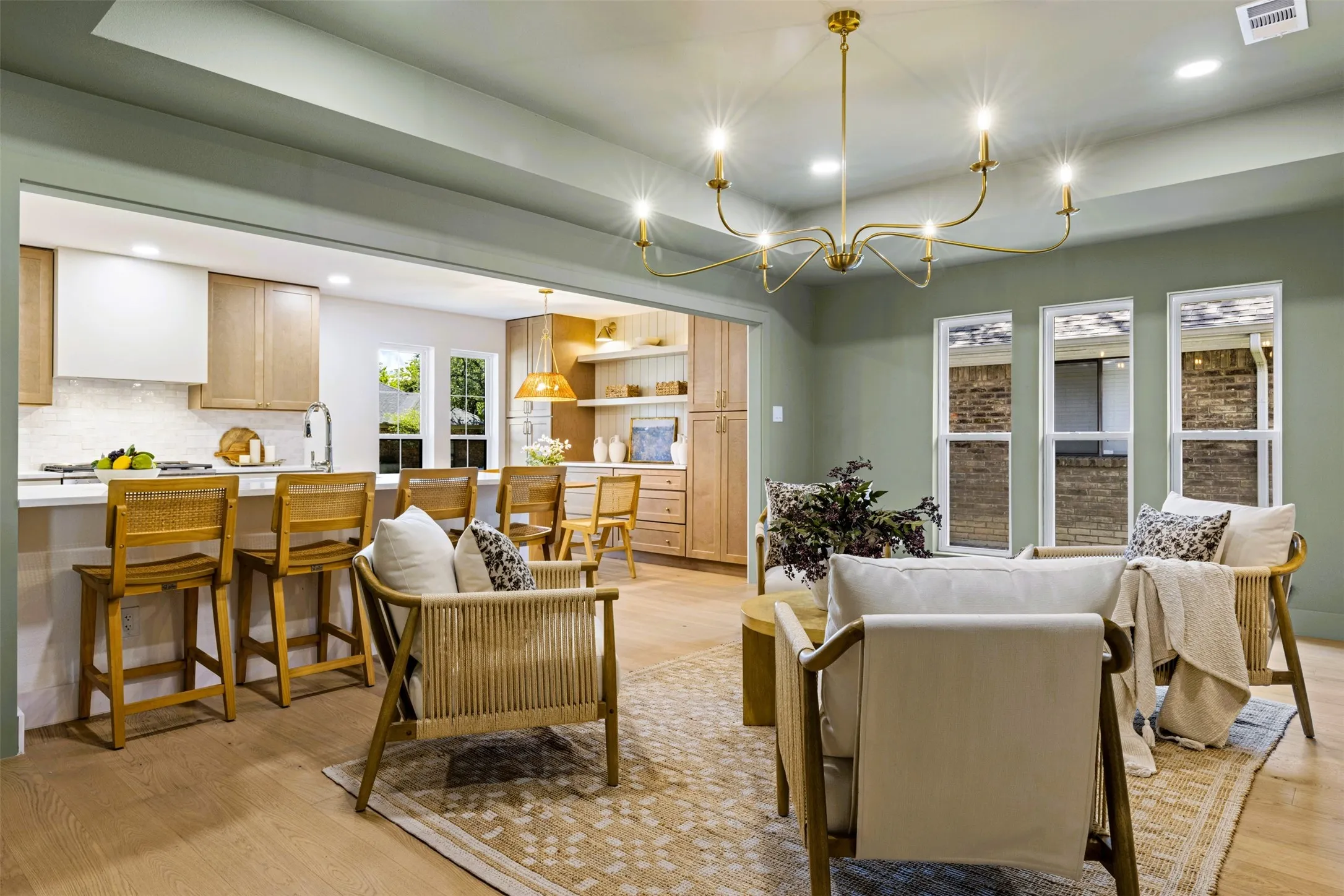 Single Family Residence For Sale in Collin County , 6427 Mimms Drive, Dallas, Texas 75252, 4 Bedroom, 3 Bathroom, 2 Garage spaces, 2,459 Sqft, built in 1981, mls#21389331, Real Estate Agent in Dallas, Homes For Sale in Collin county, Homes For Sale in Dallas, Realtor in Dallas Texas, Real Estate Brokerage Independent Realty Texas, Luminita Cordes Realtor