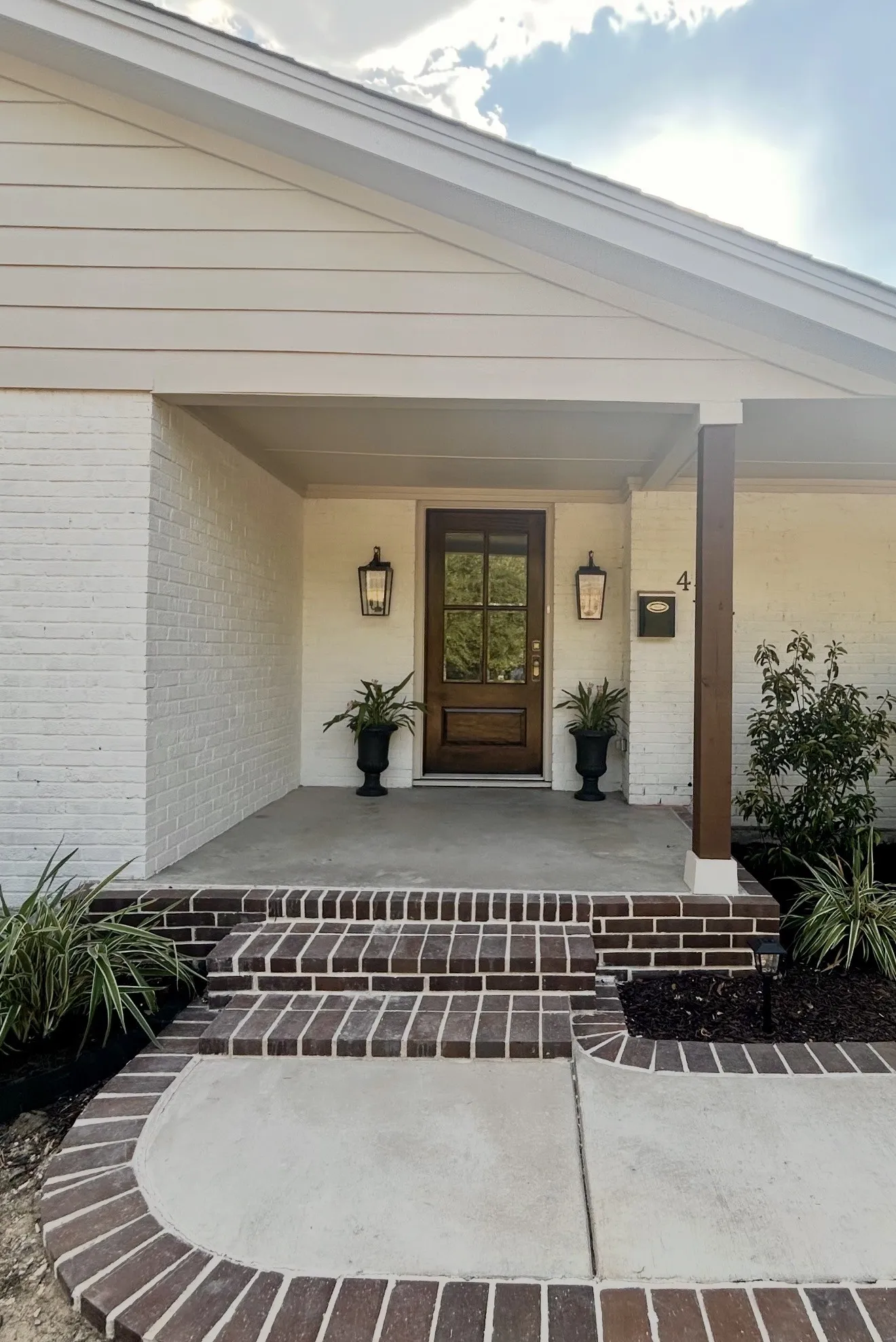 Single Family Residence For Sale in Tarrant County , 4124 Shannon Drive, Fort Worth, Texas 76116, 3 Bedroom, 2 Bathroom, 2 Garage spaces, 2,175 Sqft, built in 1955, mls#21389824, Real Estate Agent in Fort Worth, Homes For Sale in Tarrant county, Homes For Sale in Fort Worth, Realtor in Fort Worth Texas, Real Estate Brokerage Independent Realty Texas, Luminita Cordes Realtor
