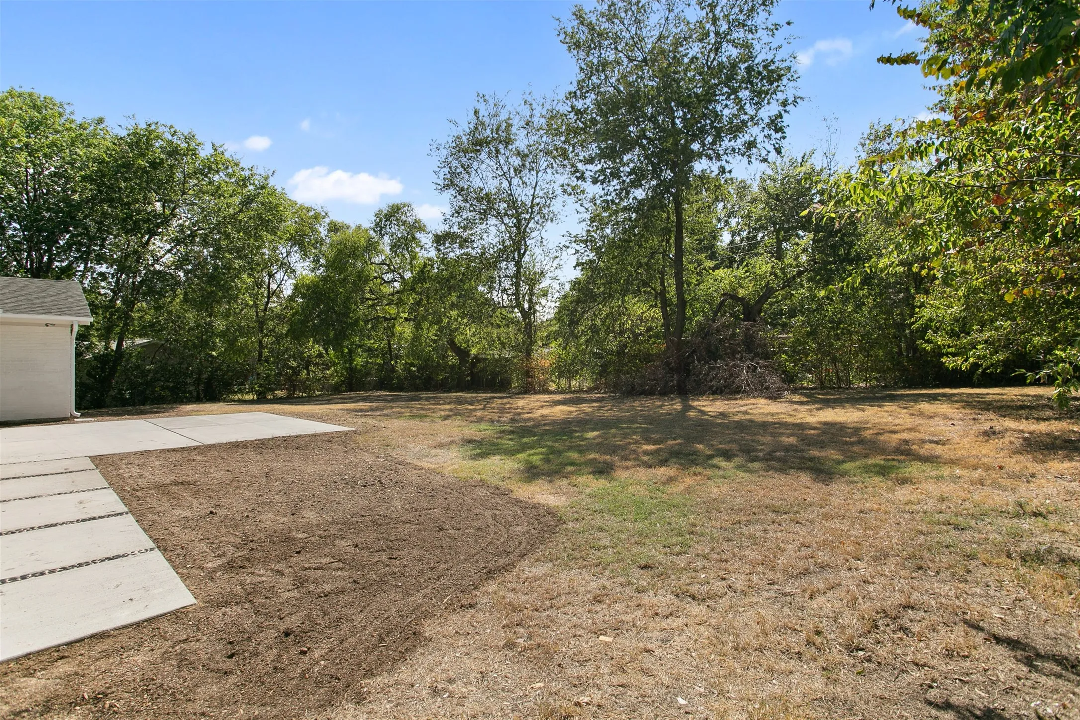 Single Family Residence For Sale in Tarrant County , 4124 Shannon Drive, Fort Worth, Texas 76116, 3 Bedroom, 2 Bathroom, 2 Garage spaces, 2,175 Sqft, built in 1955, mls#21389824, Real Estate Agent in Fort Worth, Homes For Sale in Tarrant county, Homes For Sale in Fort Worth, Realtor in Fort Worth Texas, Real Estate Brokerage Independent Realty Texas, Luminita Cordes Realtor