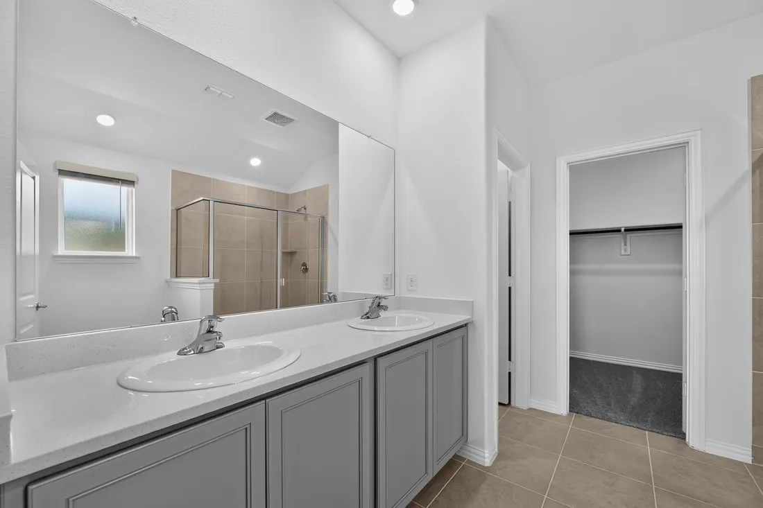2633 Glacier Road ~ Ready Now