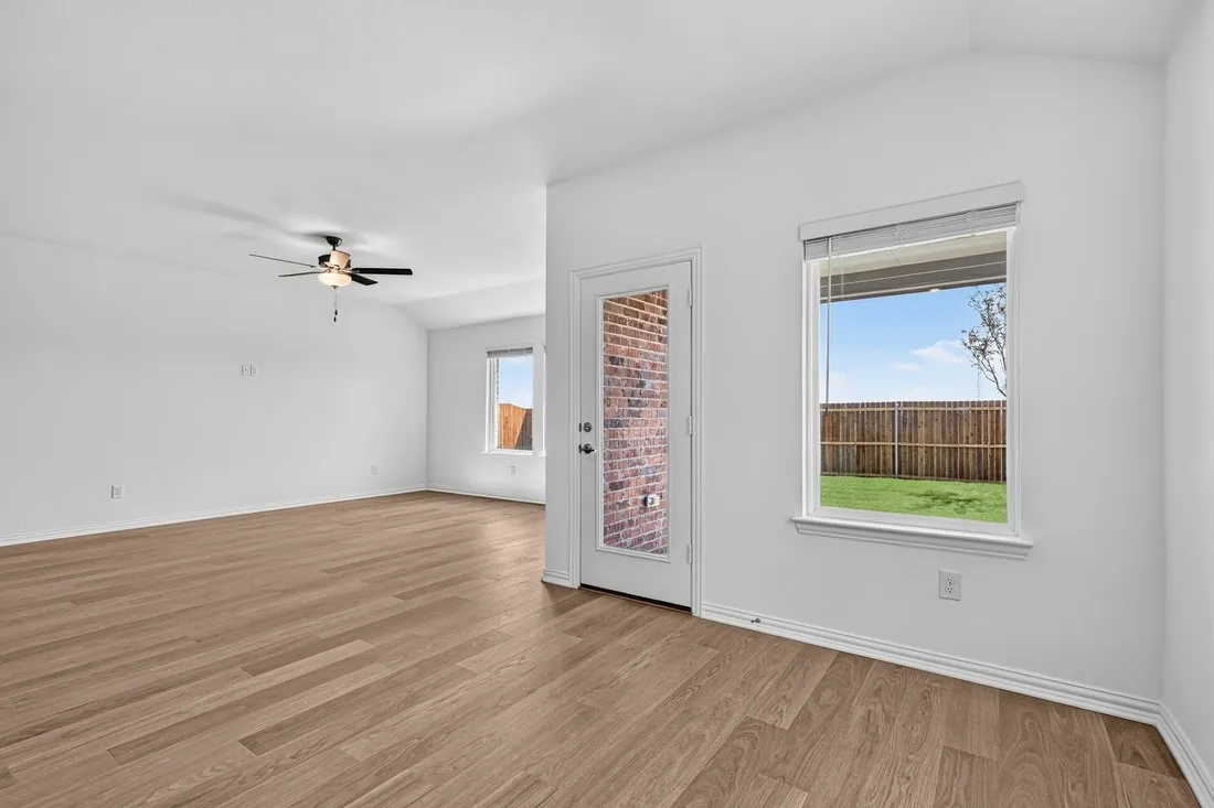 2633 Glacier Road ~ Ready Now