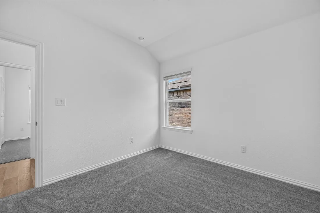 2633 Glacier Road ~ Ready Now