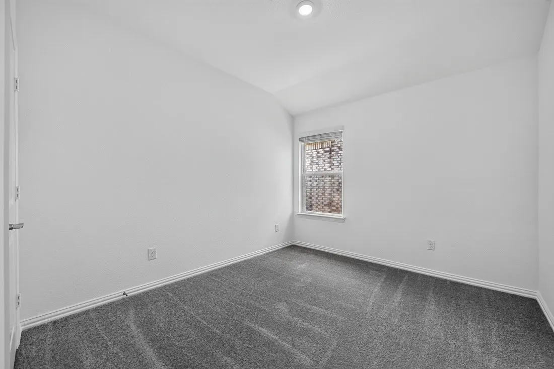 2633 Glacier Road ~ Ready Now
