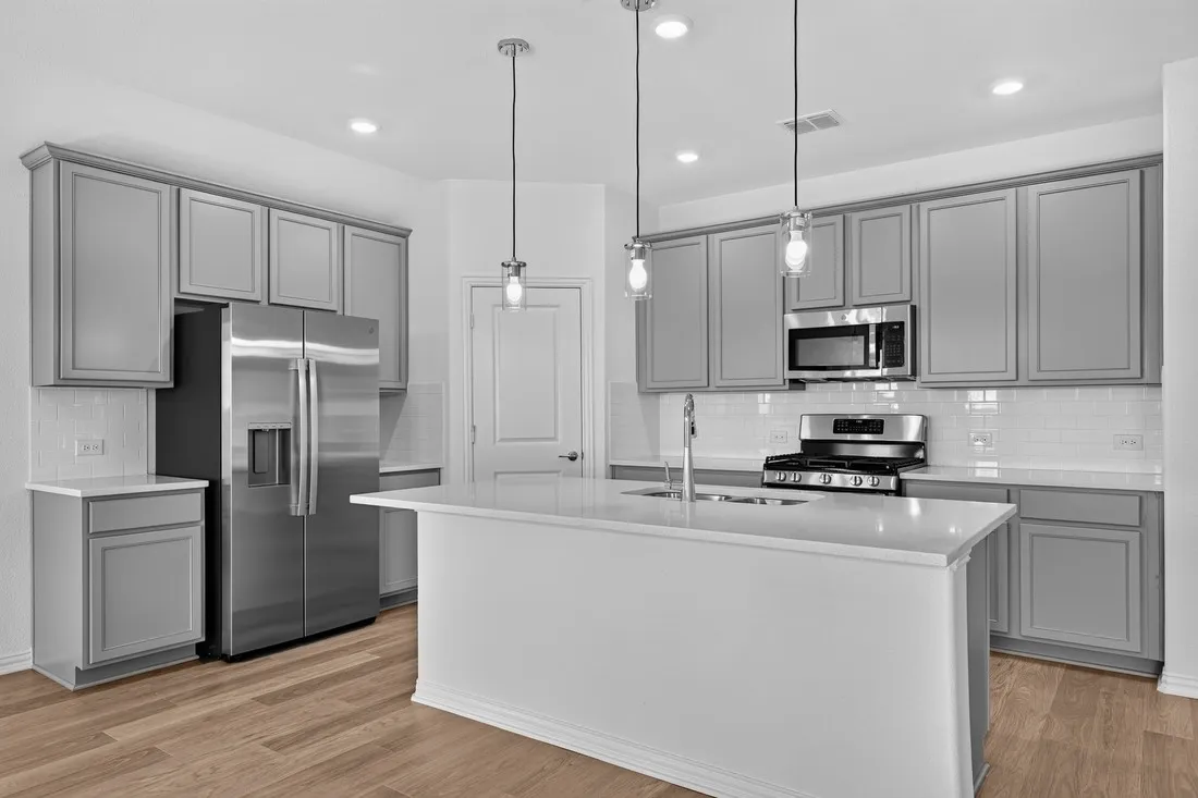2633 Glacier Road ~ Ready Now