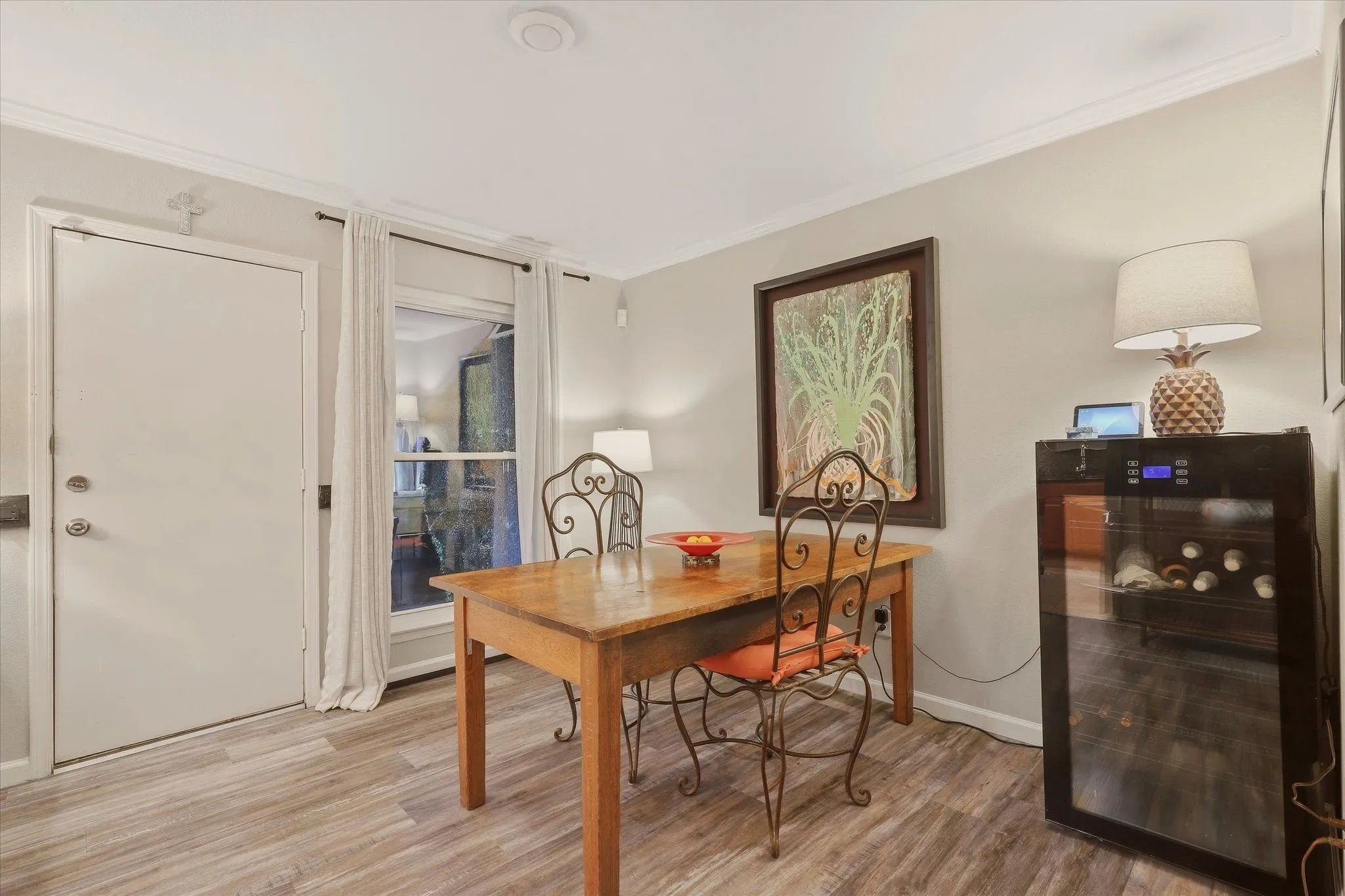 Condominium For Sale in Dallas County , 10584 High Hollows Drive 277, Dallas, Texas 75230, 2 Bedroom, 2 Bathroom, Garage spaces, 1,248 Sqft, built in 1970, mls#21387652, Real Estate Agent in Dallas, Homes For Sale in Dallas county, Homes For Sale in Dallas, Realtor in Dallas Texas, Real Estate Brokerage Independent Realty Texas, Luminita Cordes Realtor