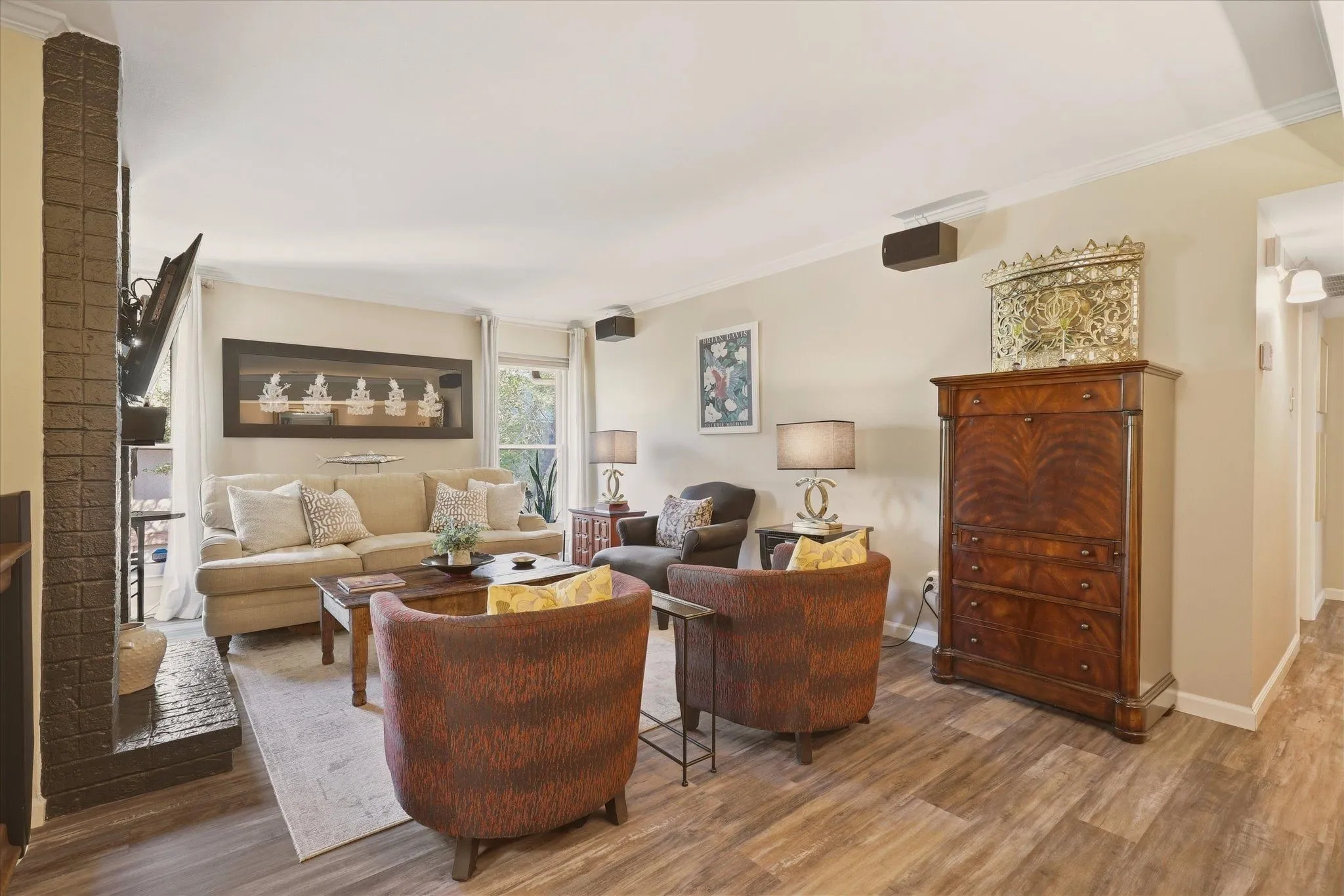 Condominium For Sale in Dallas County , 10584 High Hollows Drive 277, Dallas, Texas 75230, 2 Bedroom, 2 Bathroom, Garage spaces, 1,248 Sqft, built in 1970, mls#21387652, Real Estate Agent in Dallas, Homes For Sale in Dallas county, Homes For Sale in Dallas, Realtor in Dallas Texas, Real Estate Brokerage Independent Realty Texas, Luminita Cordes Realtor