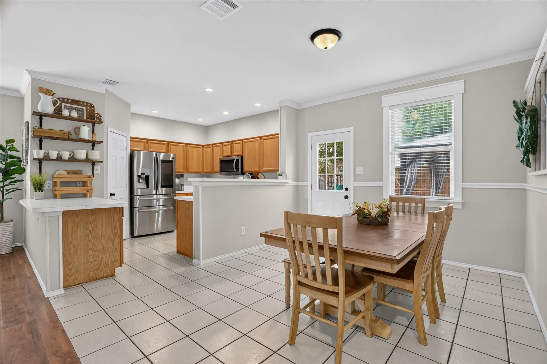 Single Family Residence For Sale in Tarrant County , 8425 Greylock Court, Fort Worth, Texas 76137, 3 Bedroom, 2 Bathroom, 2 Garage spaces, 1,615 Sqft, built in 1999, mls#21387969, Real Estate Agent in Fort Worth, Homes For Sale in Tarrant county, Homes For Sale in Fort Worth, Realtor in Fort Worth Texas, Real Estate Brokerage Independent Realty Texas, Luminita Cordes Realtor