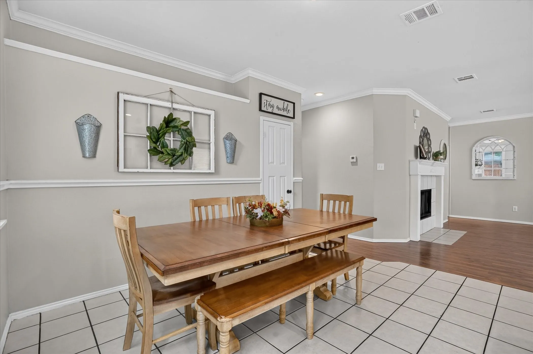 Single Family Residence For Sale in Tarrant County , 8425 Greylock Court, Fort Worth, Texas 76137, 3 Bedroom, 2 Bathroom, 2 Garage spaces, 1,615 Sqft, built in 1999, mls#21387969, Real Estate Agent in Fort Worth, Homes For Sale in Tarrant county, Homes For Sale in Fort Worth, Realtor in Fort Worth Texas, Real Estate Brokerage Independent Realty Texas, Luminita Cordes Realtor