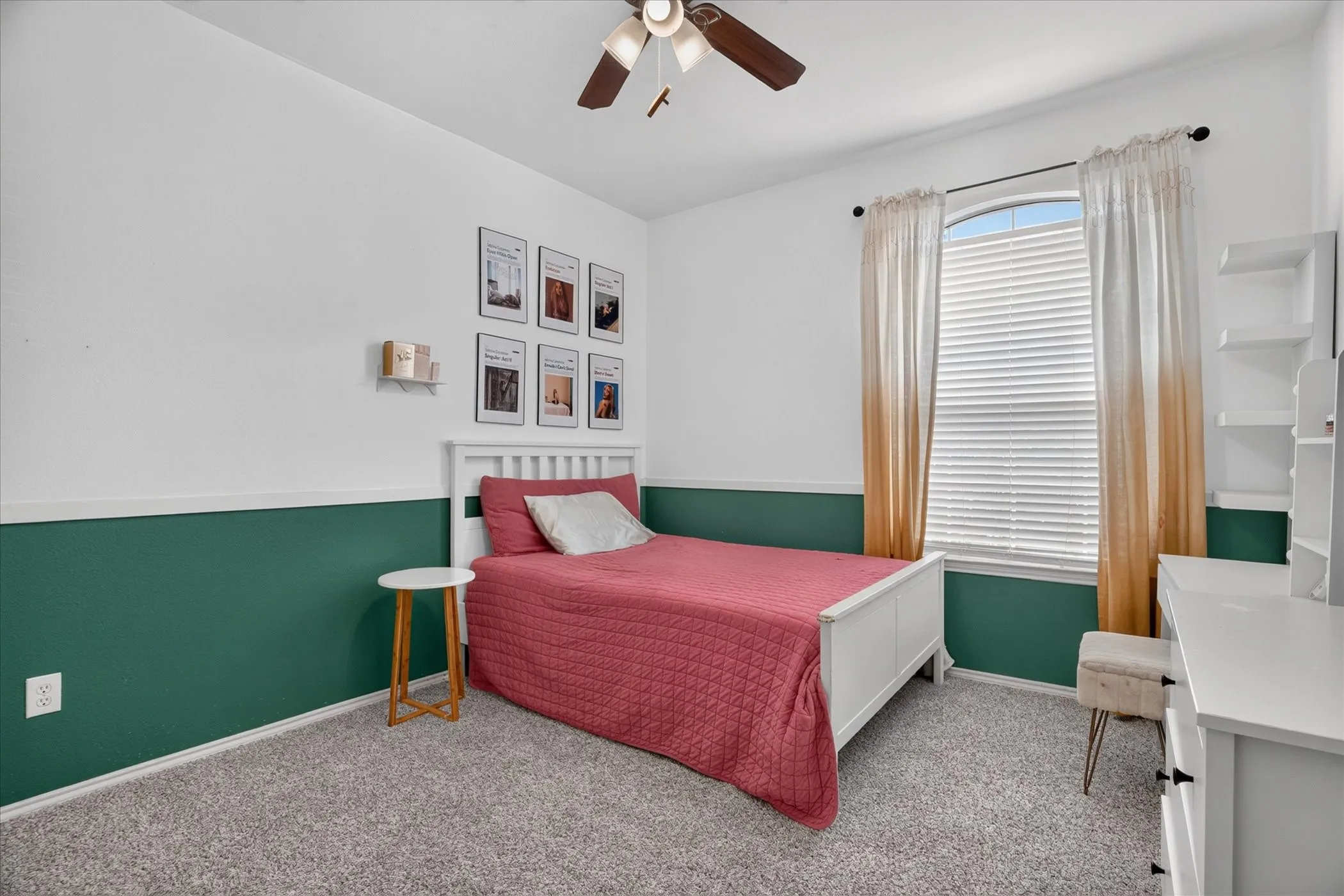 Single Family Residence For Sale in Tarrant County , 8425 Greylock Court, Fort Worth, Texas 76137, 3 Bedroom, 2 Bathroom, 2 Garage spaces, 1,615 Sqft, built in 1999, mls#21387969, Real Estate Agent in Fort Worth, Homes For Sale in Tarrant county, Homes For Sale in Fort Worth, Realtor in Fort Worth Texas, Real Estate Brokerage Independent Realty Texas, Luminita Cordes Realtor