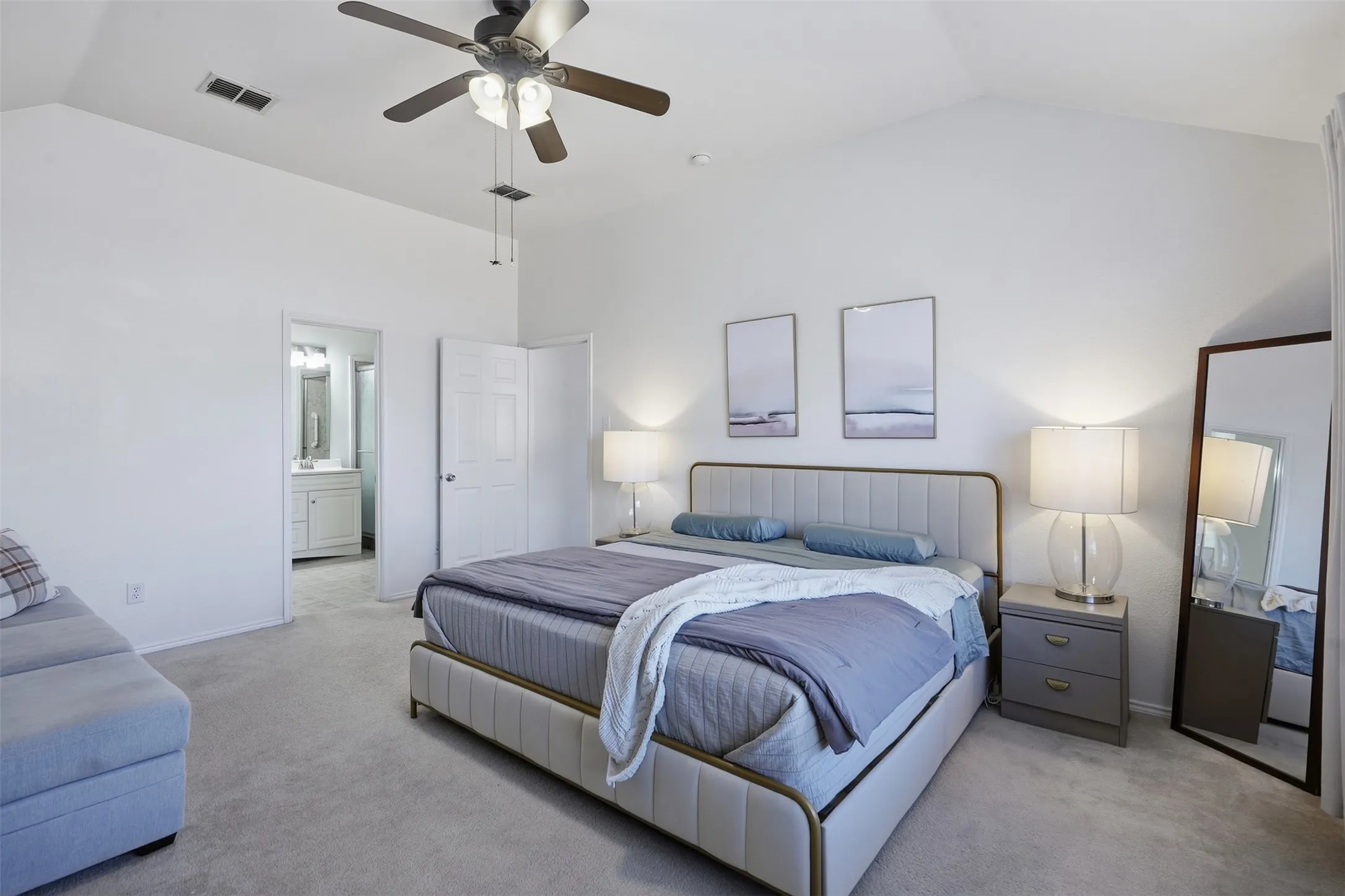 Single Family Residence For Sale in Collin County , 2829 Quarter Horse Lane, Celina, Texas 75009, 4 Bedroom, 2 Bathroom, 2 Garage spaces, 1,941 Sqft, built in 2006, mls#21389834, Real Estate Agent in Celina, Homes For Sale in Collin county, Homes For Sale in Celina, Realtor in Celina Texas, Real Estate Brokerage Independent Realty Texas, Luminita Cordes Realtor