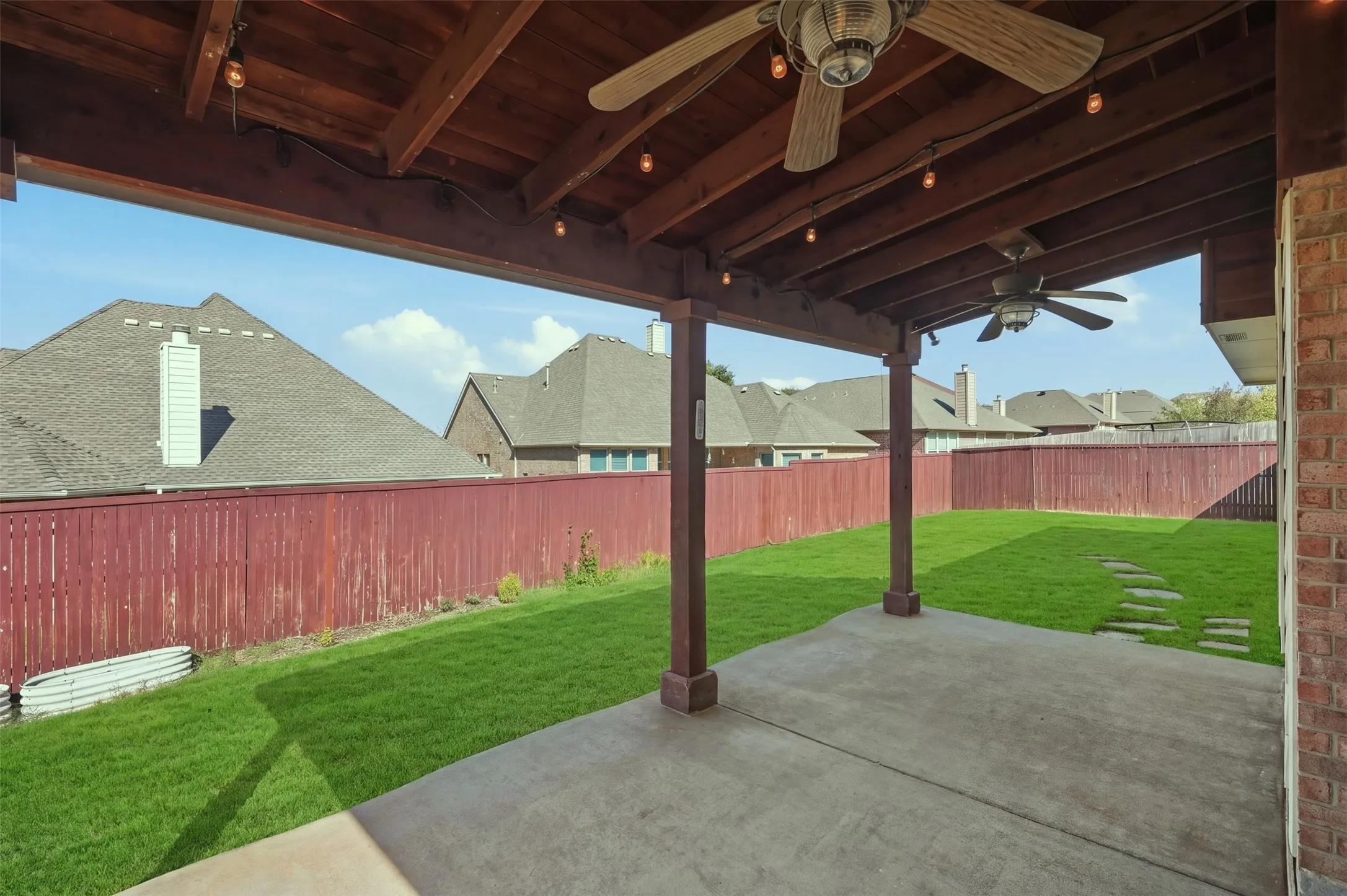 Single Family Residence For Sale in Collin County , 2829 Quarter Horse Lane, Celina, Texas 75009, 4 Bedroom, 2 Bathroom, 2 Garage spaces, 1,941 Sqft, built in 2006, mls#21389834, Real Estate Agent in Celina, Homes For Sale in Collin county, Homes For Sale in Celina, Realtor in Celina Texas, Real Estate Brokerage Independent Realty Texas, Luminita Cordes Realtor