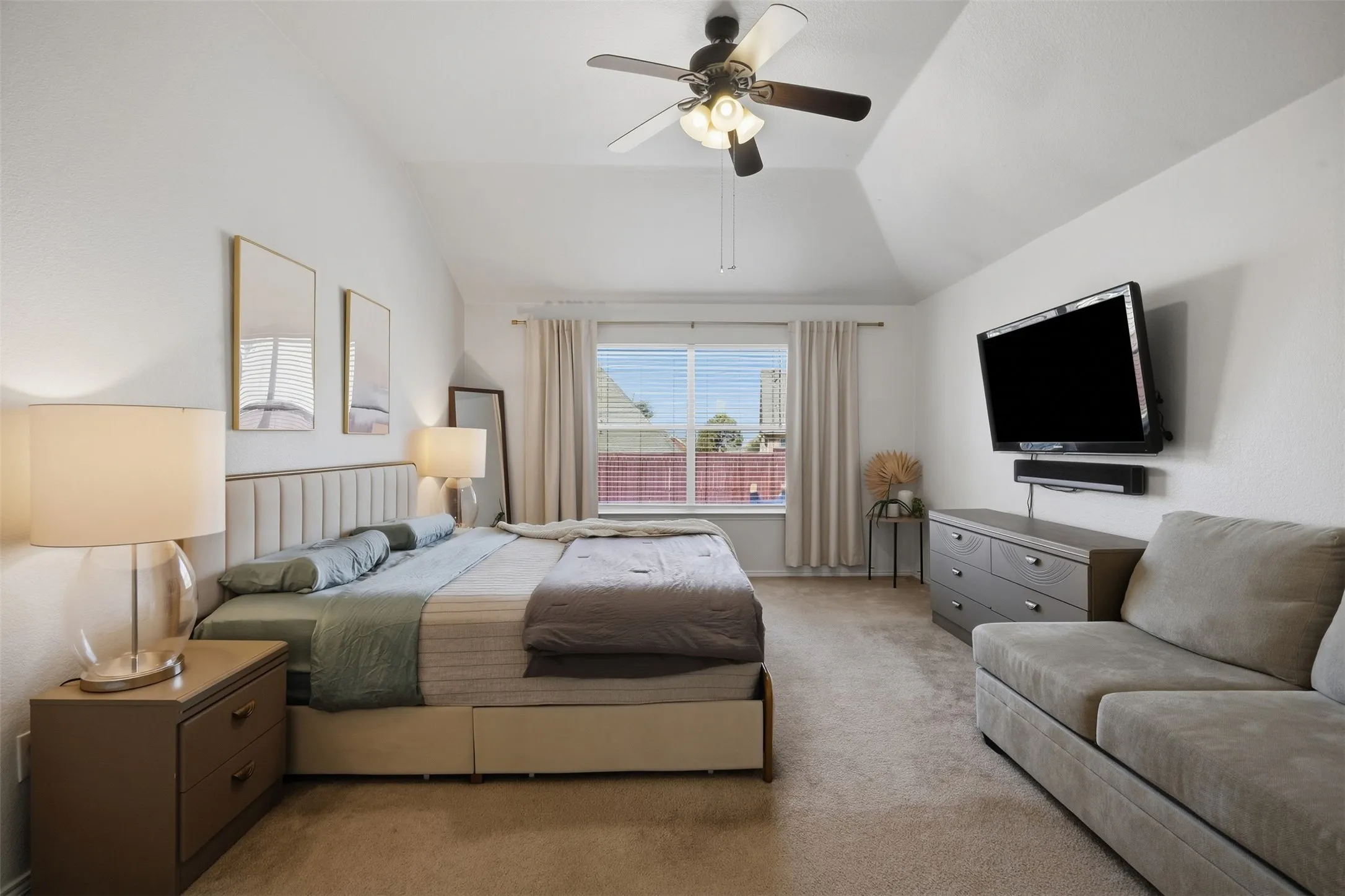 Single Family Residence For Sale in Collin County , 2829 Quarter Horse Lane, Celina, Texas 75009, 4 Bedroom, 2 Bathroom, 2 Garage spaces, 1,941 Sqft, built in 2006, mls#21389834, Real Estate Agent in Celina, Homes For Sale in Collin county, Homes For Sale in Celina, Realtor in Celina Texas, Real Estate Brokerage Independent Realty Texas, Luminita Cordes Realtor